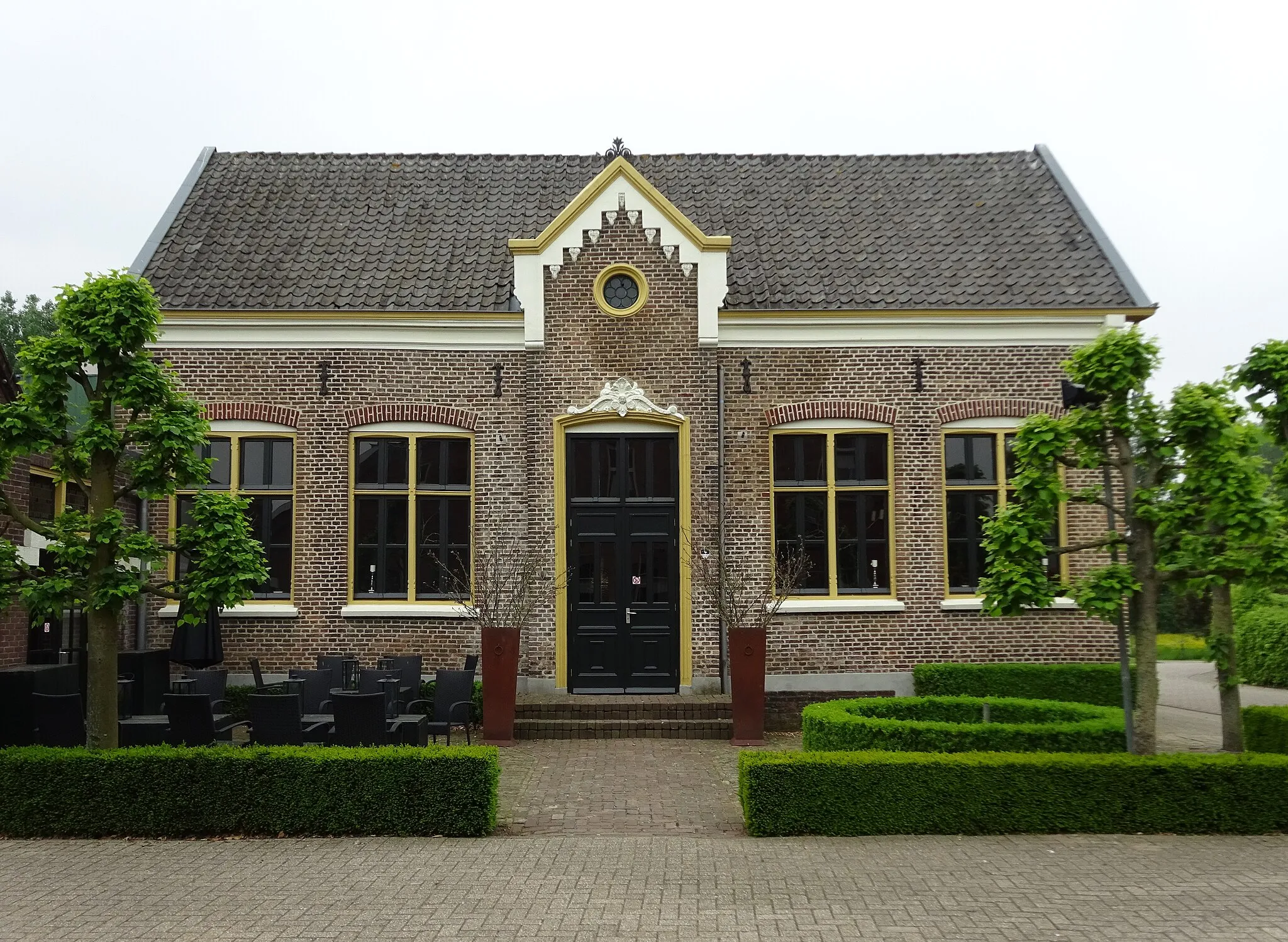 Photo showing: Netterden, Emmerikseweg 2, voormalig schoolgebouw