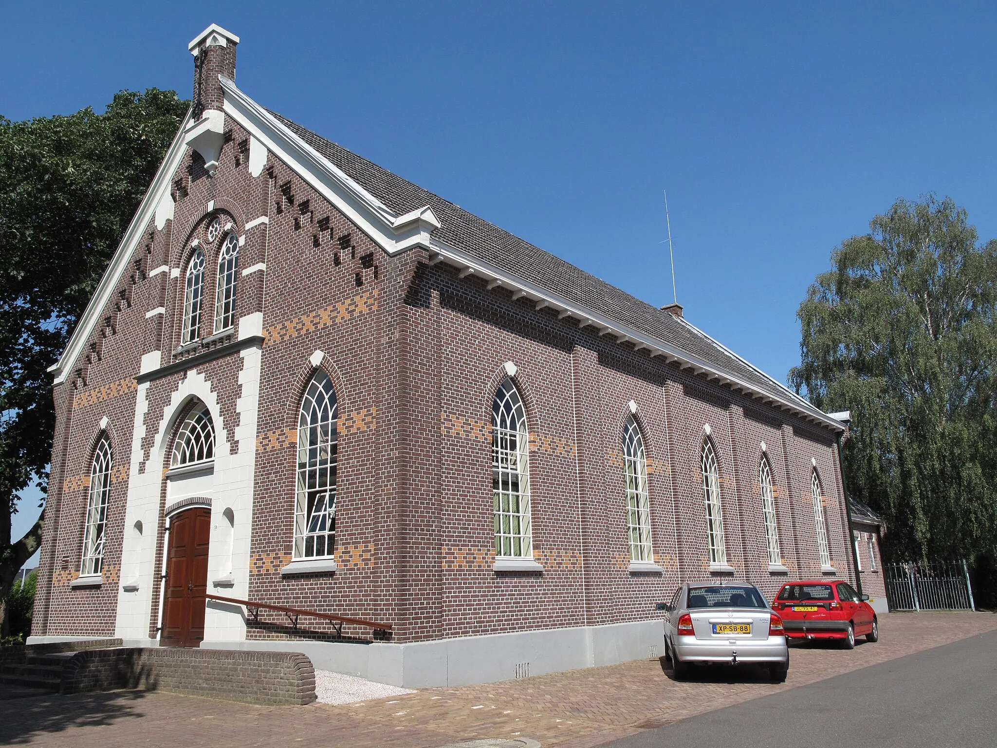 Photo showing: De Heurne, church