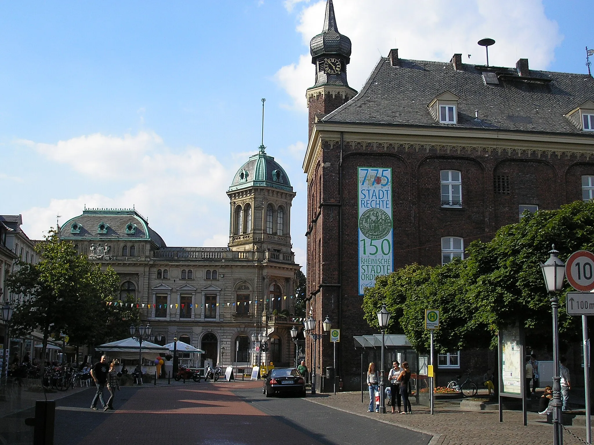Photo showing: Rheinberg, Altes Rathaus mit Palais Underberg.