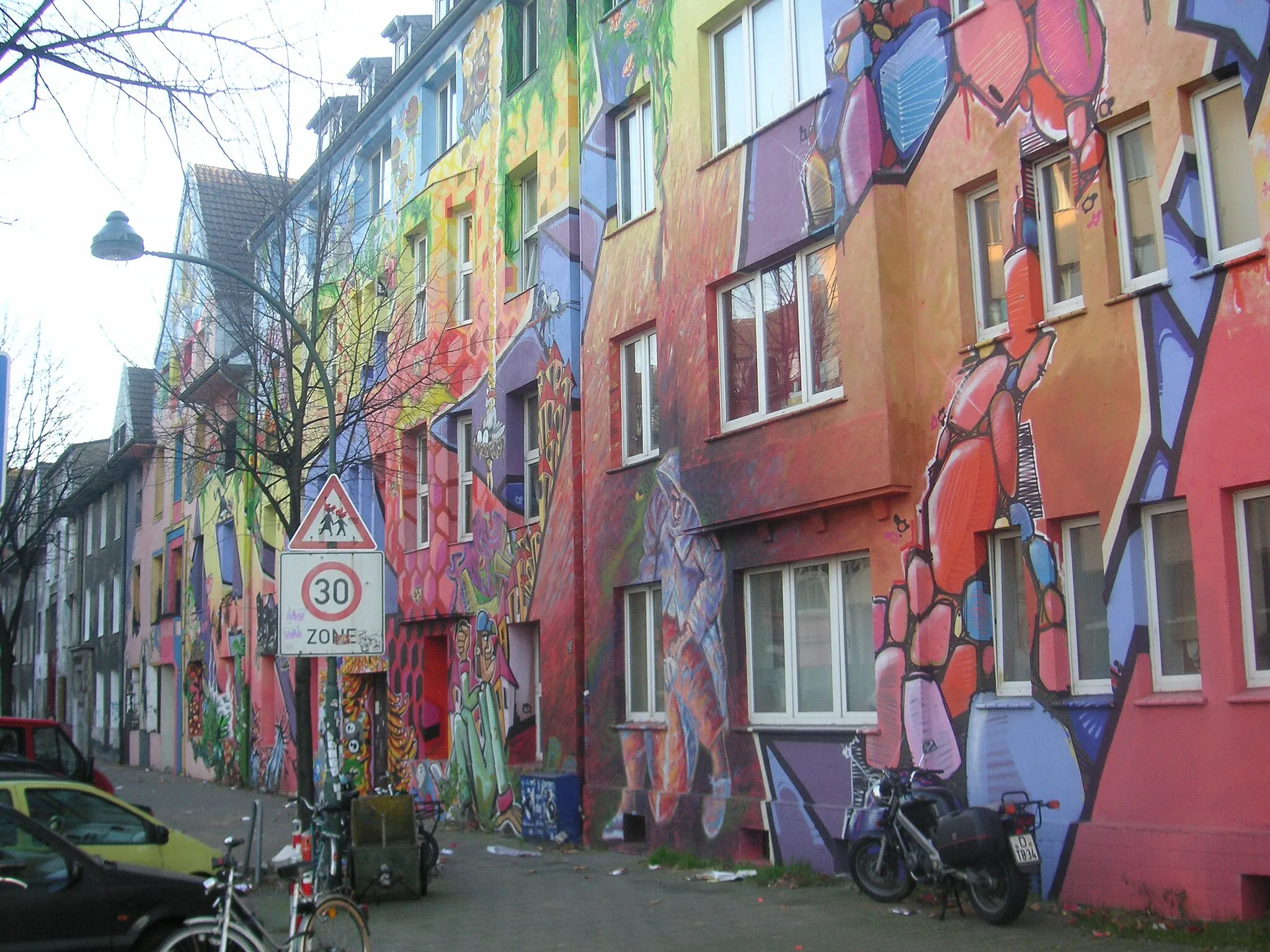 Photo showing: Kiefernstraße Düsseldorf