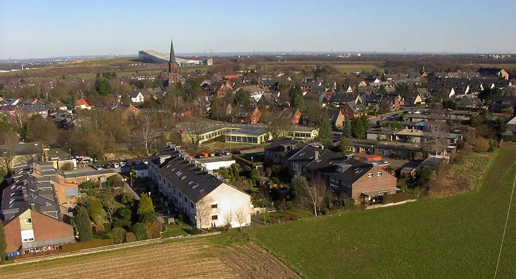 Photo showing: Kite Aerial Photography of Neuss-Grefrath