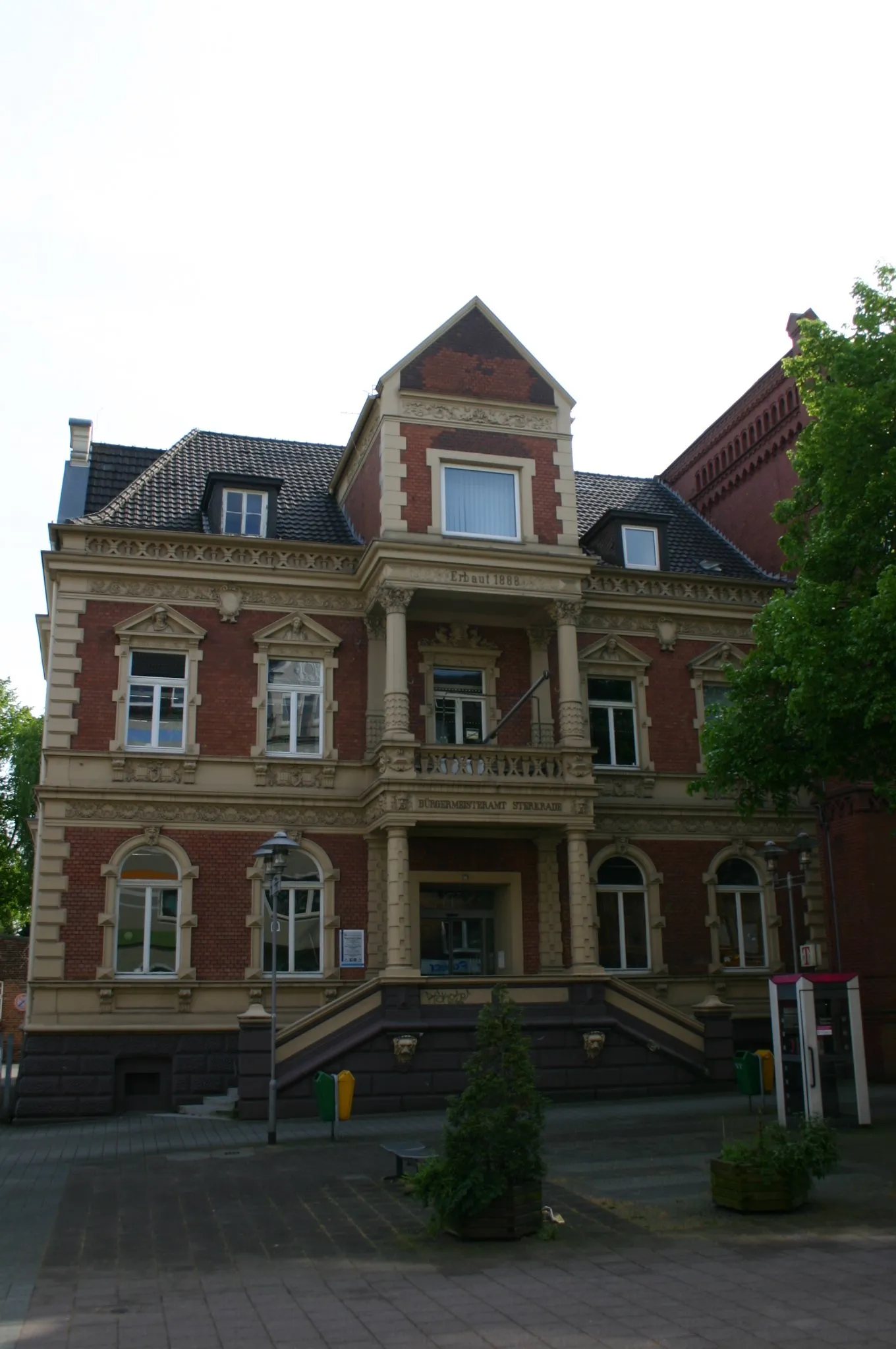 Photo showing: Former Mayor's Office of Sterkrade (district of Oberhausen, Germany)