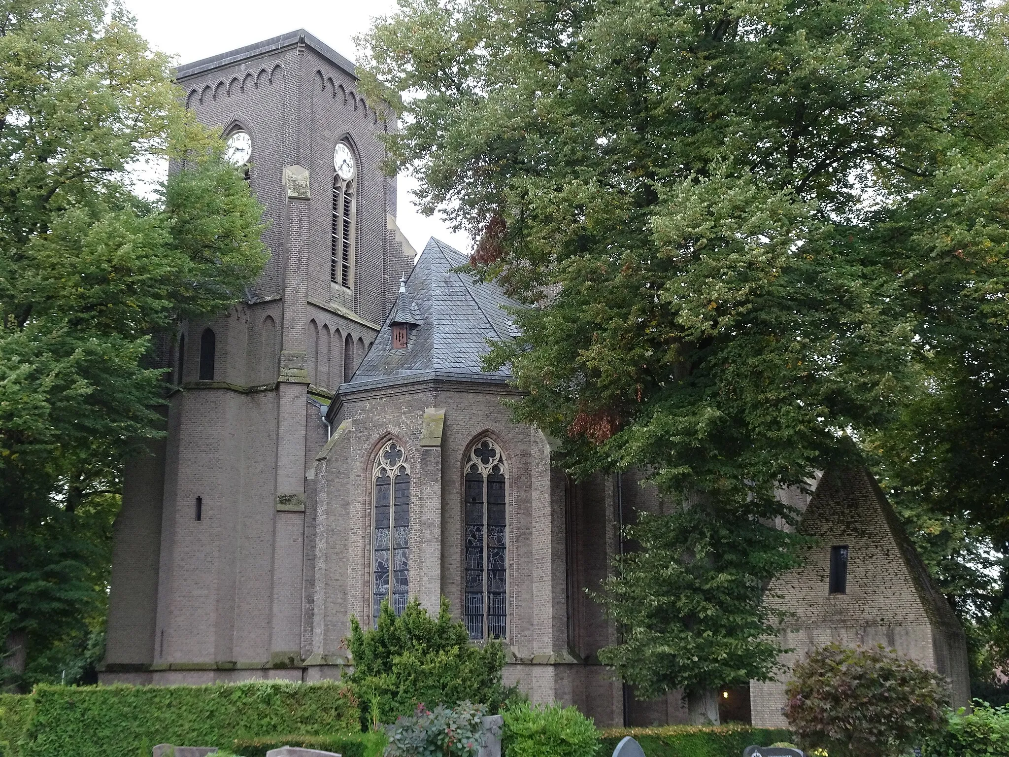 Photo showing: Kleve-Materborn, St. Annakerk, kerkhofzijde