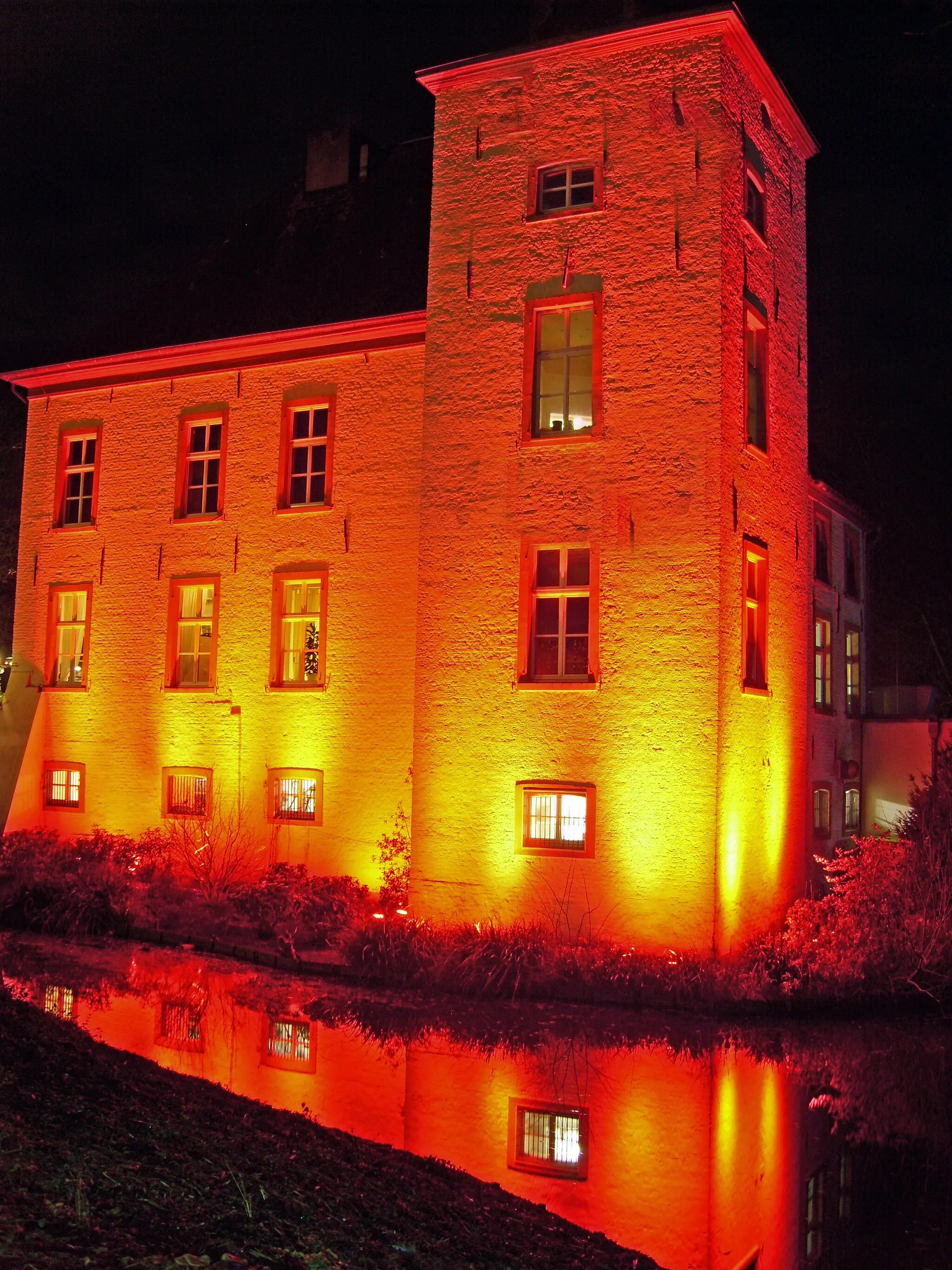 Photo showing: Beleuchtung des Hauses zum Weihnachtsmarkt 2011