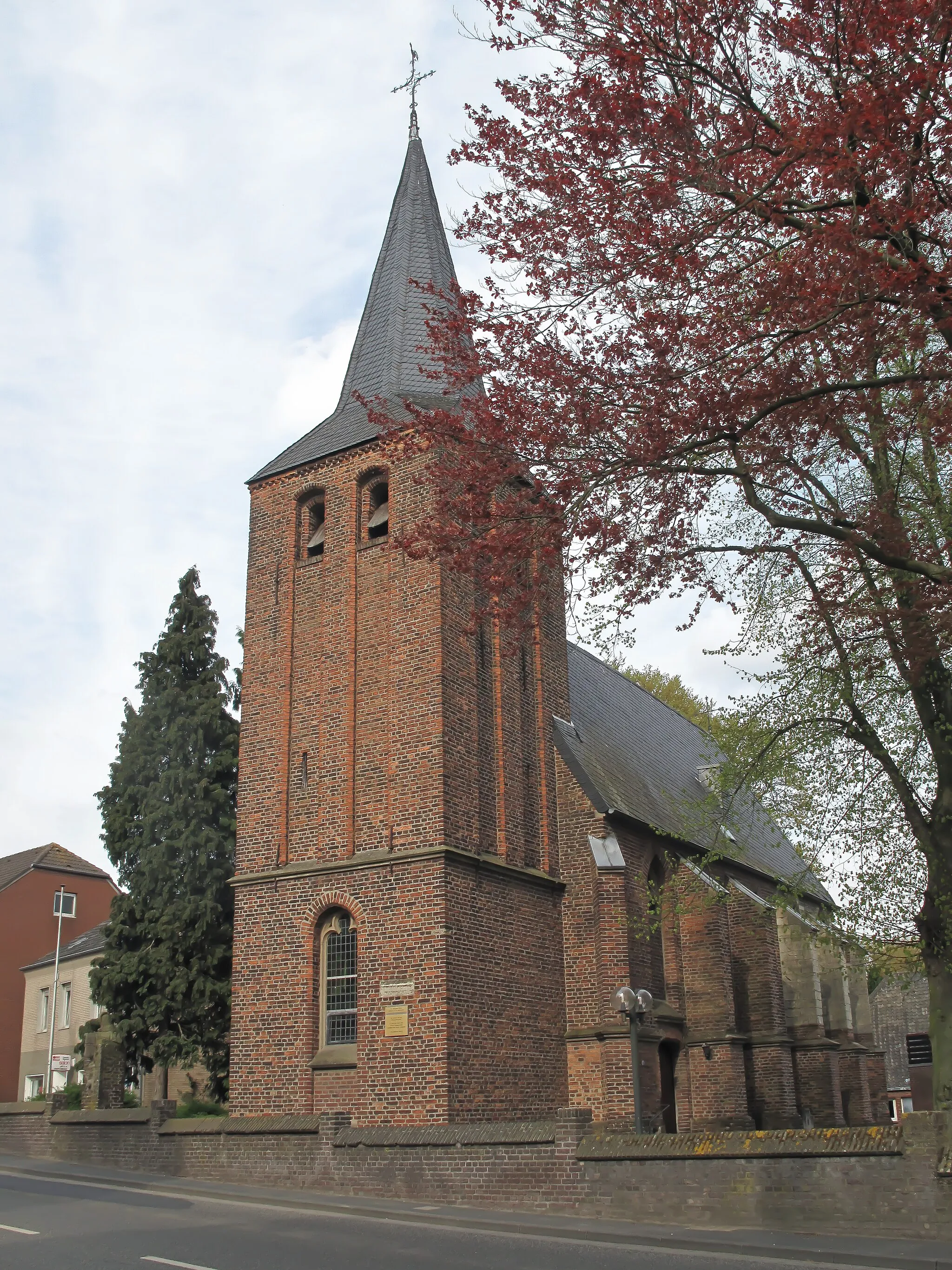 Photo showing: Herongen, church: die Sankt Amanduskirche
