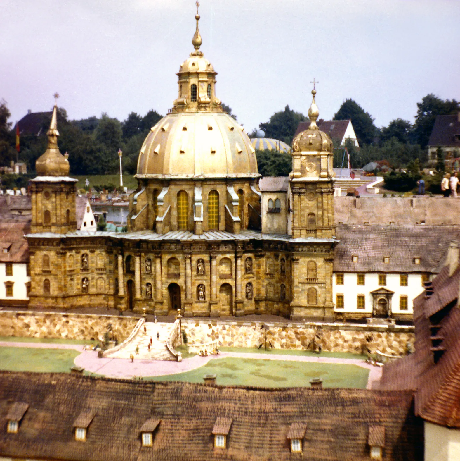 Photo showing: Miniatur vom Kloster Ettal im ehemaligen Miniaturpark Minidomm