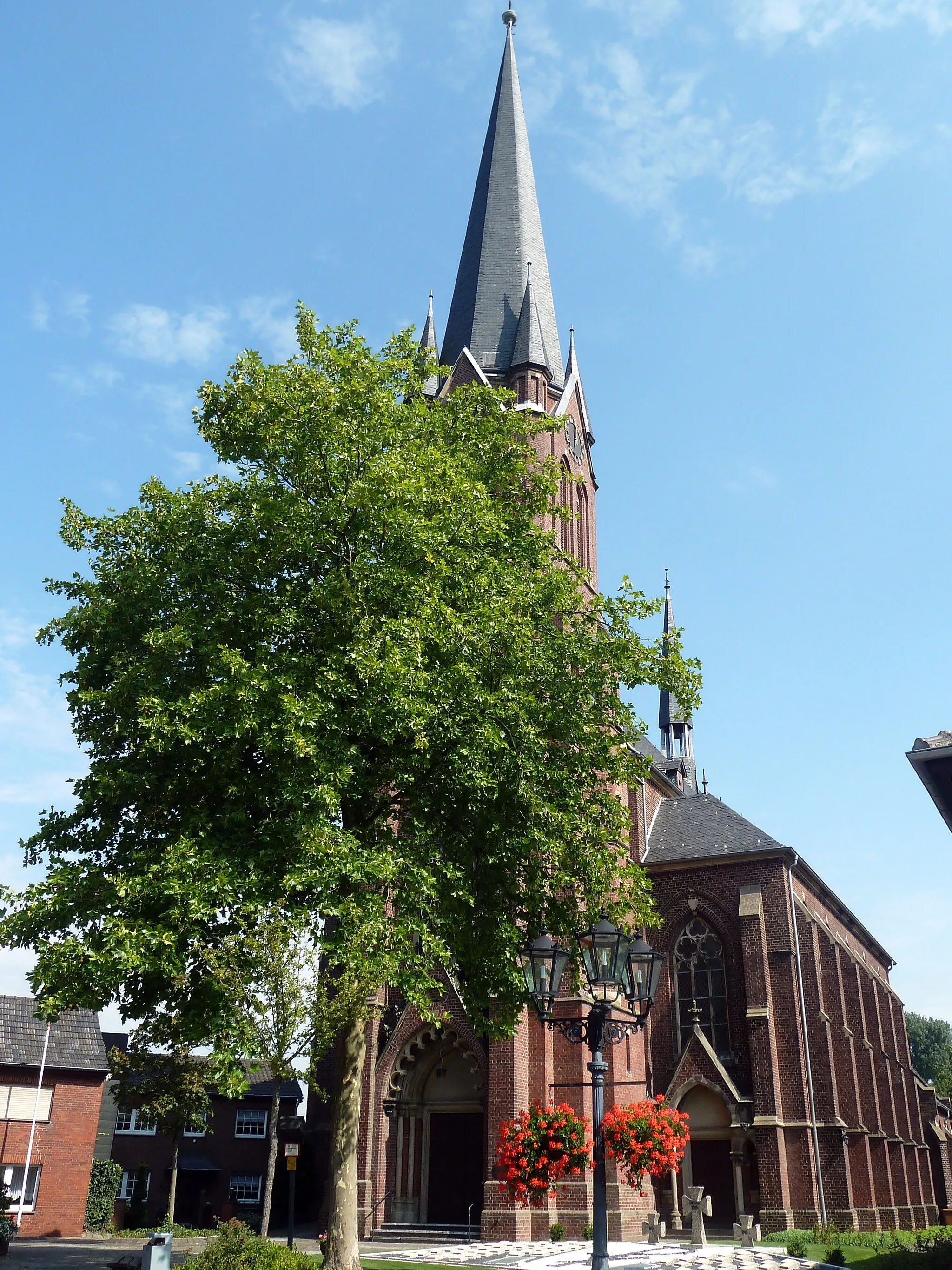 Photo showing: Schaephuysen - Kath. Pfarrkirche St. Hubertus