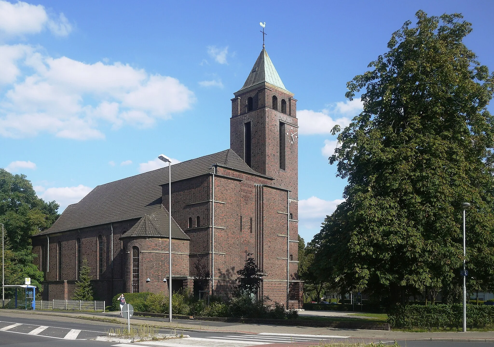 Photo showing: Katholische Kirche St. Marien in Moers an der Königsberger Straße, denkmalgeschützt