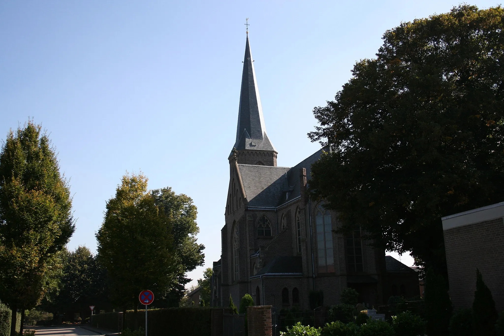 Photo showing: Heilig-Kreuz-Kirche in Weeze-Wemb