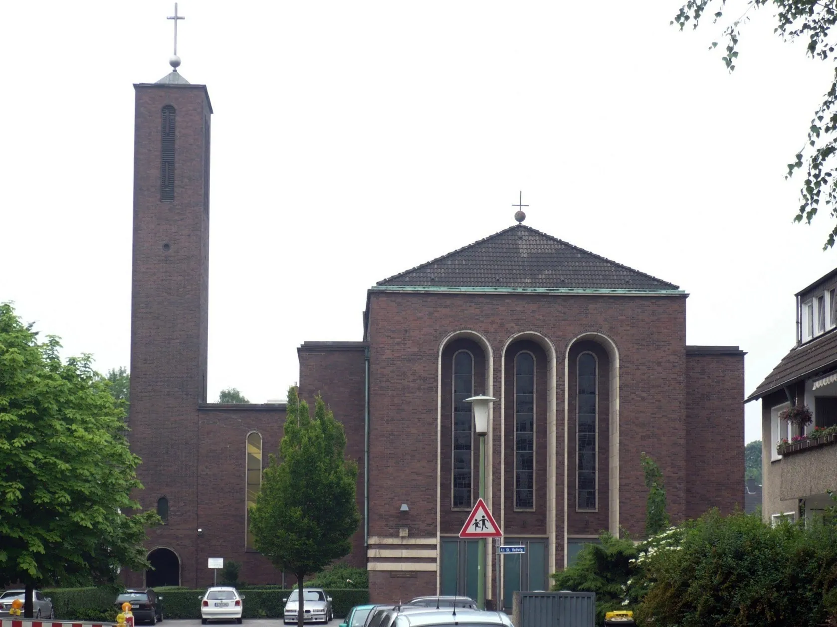 Photo showing: St.-Hedwig-Kirche in Essen-Altenessen