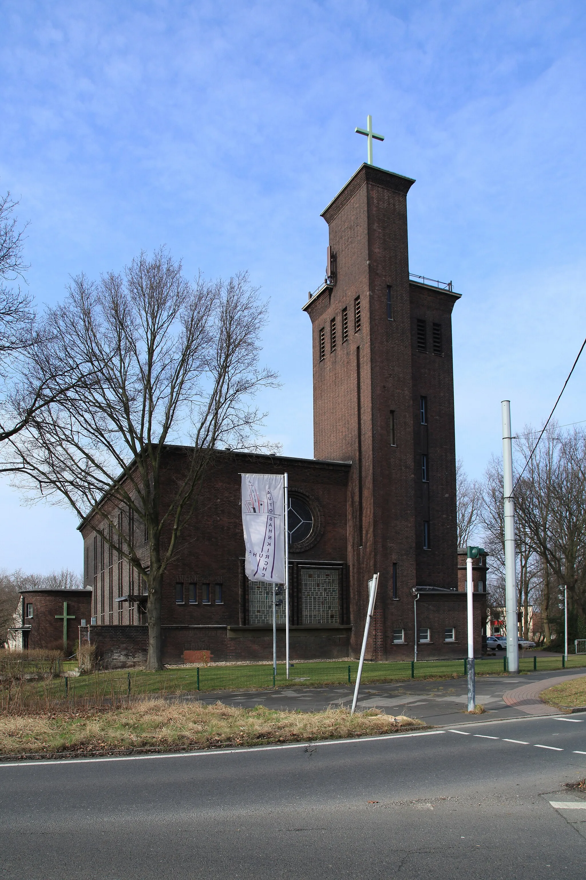 Photo showing: Epiphaniaskirche, Autobahnkirche Ruhr, Dorstener Straße 263 in Bochum