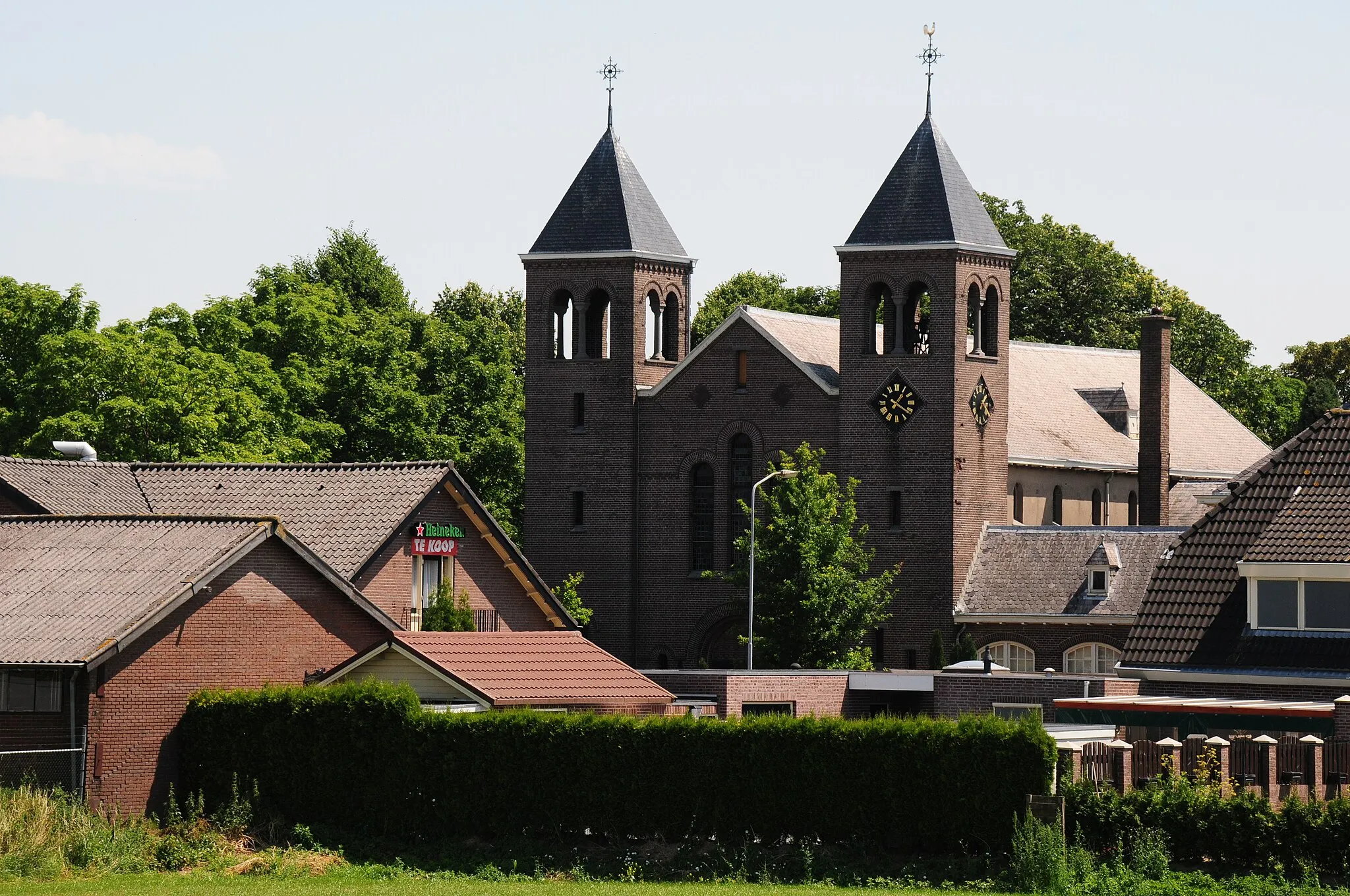 Photo showing: Catholic church of Spijk along the Rhine river