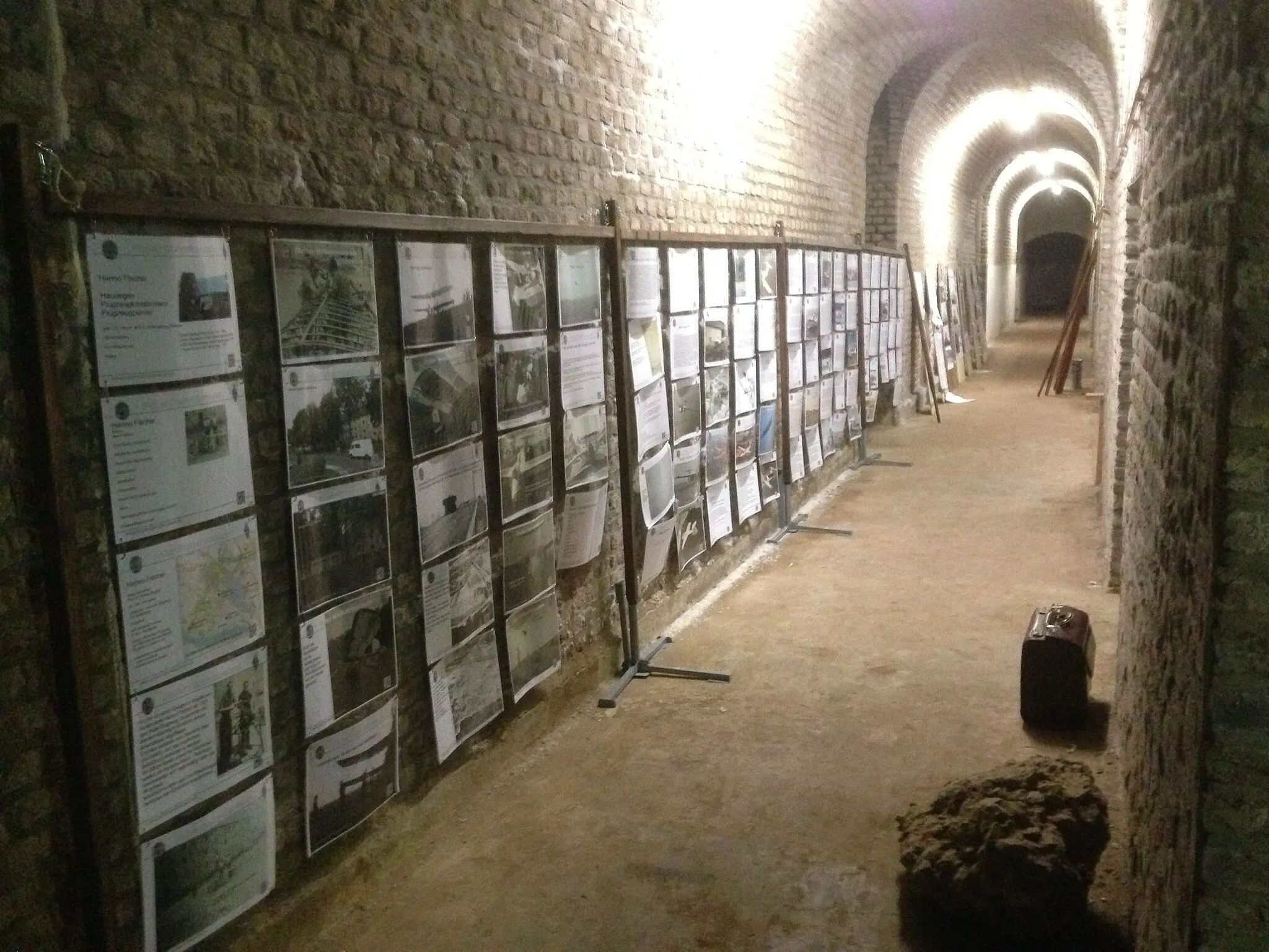 Photo showing: Ausstellung im Fort IV