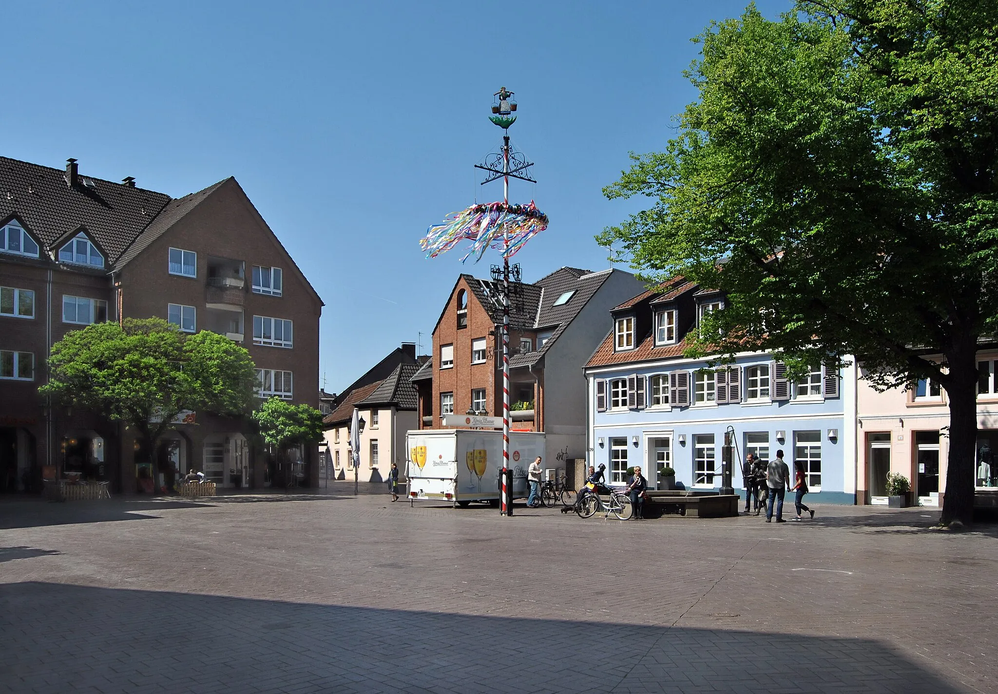 Photo showing: Old marketplace called "Altmarkt" in Dinslaken in North Rhine-Westphalia, Germany.