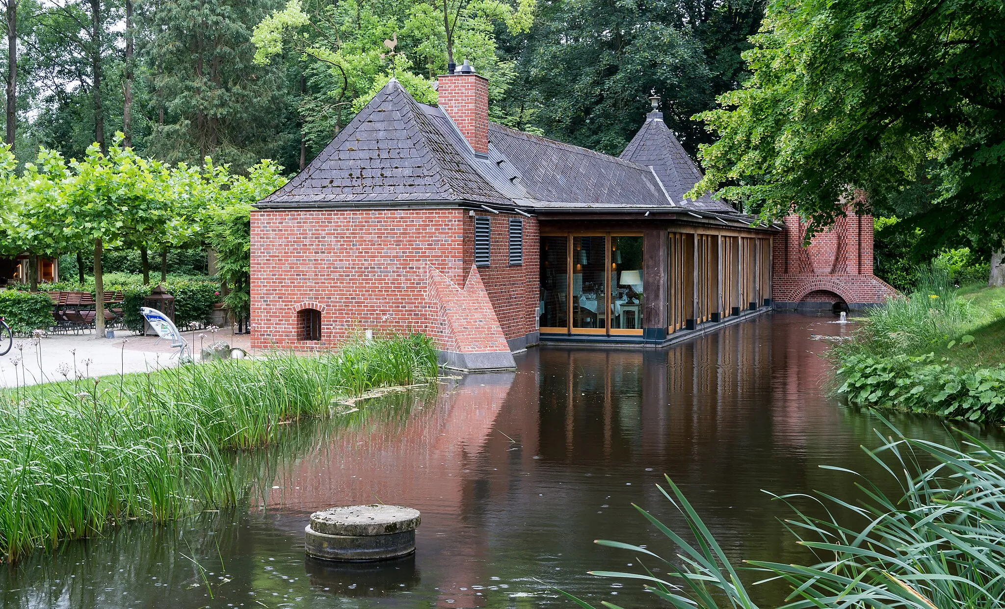 Photo showing: Restaurant at Gartrop Manor, Hünxe, North Rhine-Westphalia, Germany