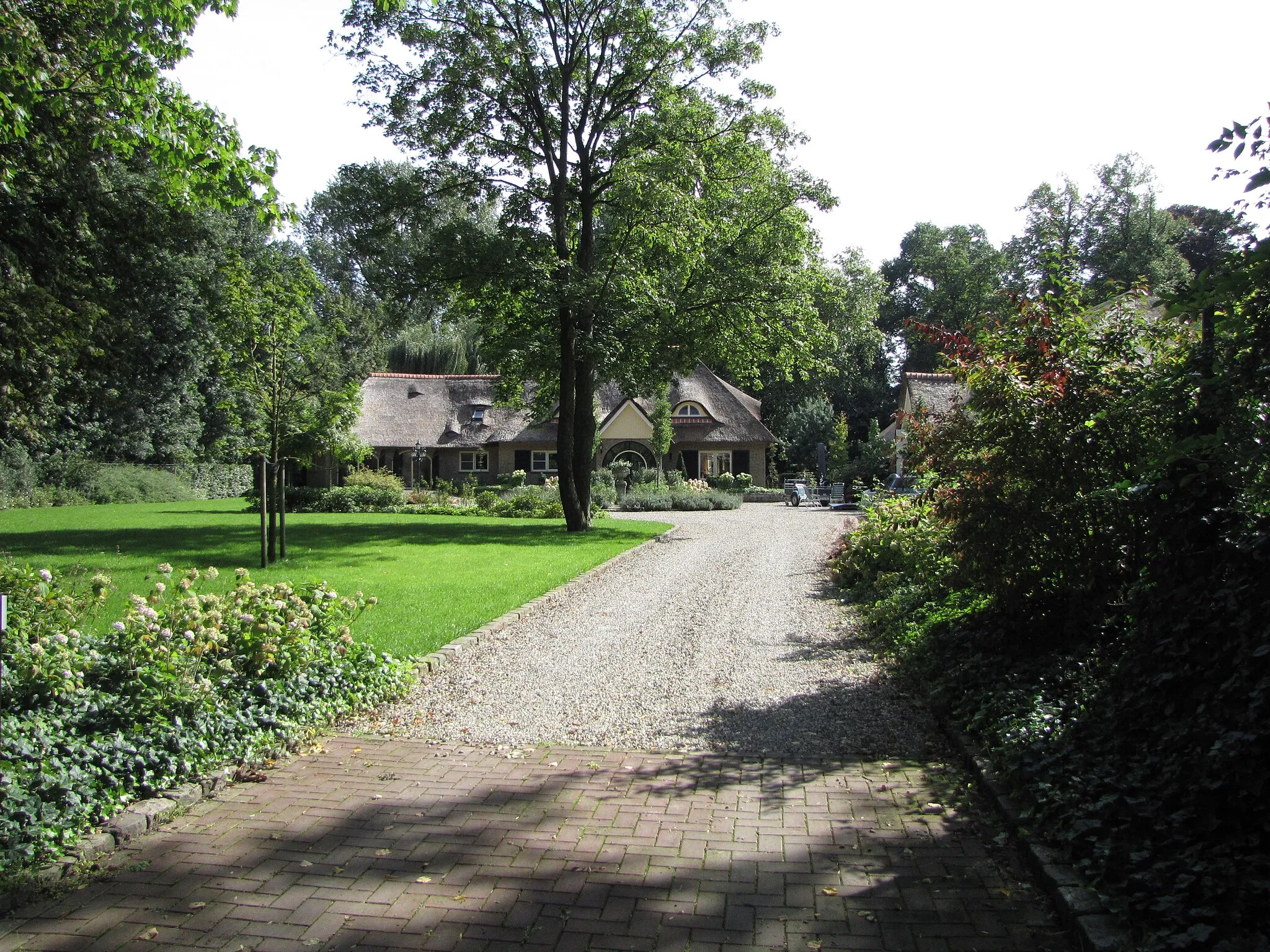 Photo showing: Huidig huis bij de hekpijlers (rijksmonument), Gendringen, Oude IJsselstreek.