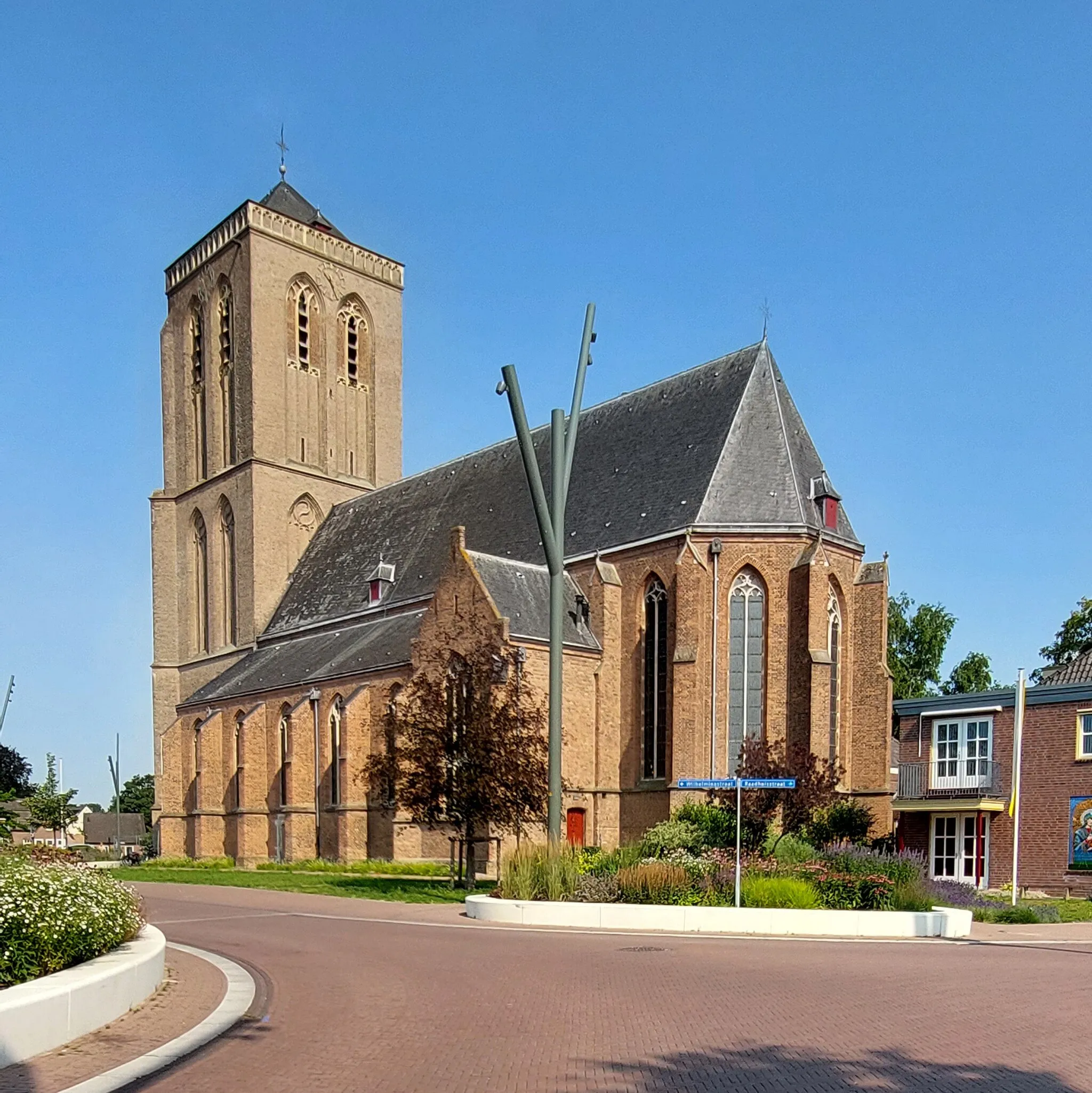 Photo showing: Didam, Marijetsjerke oan it Us-Leaffrouweplein