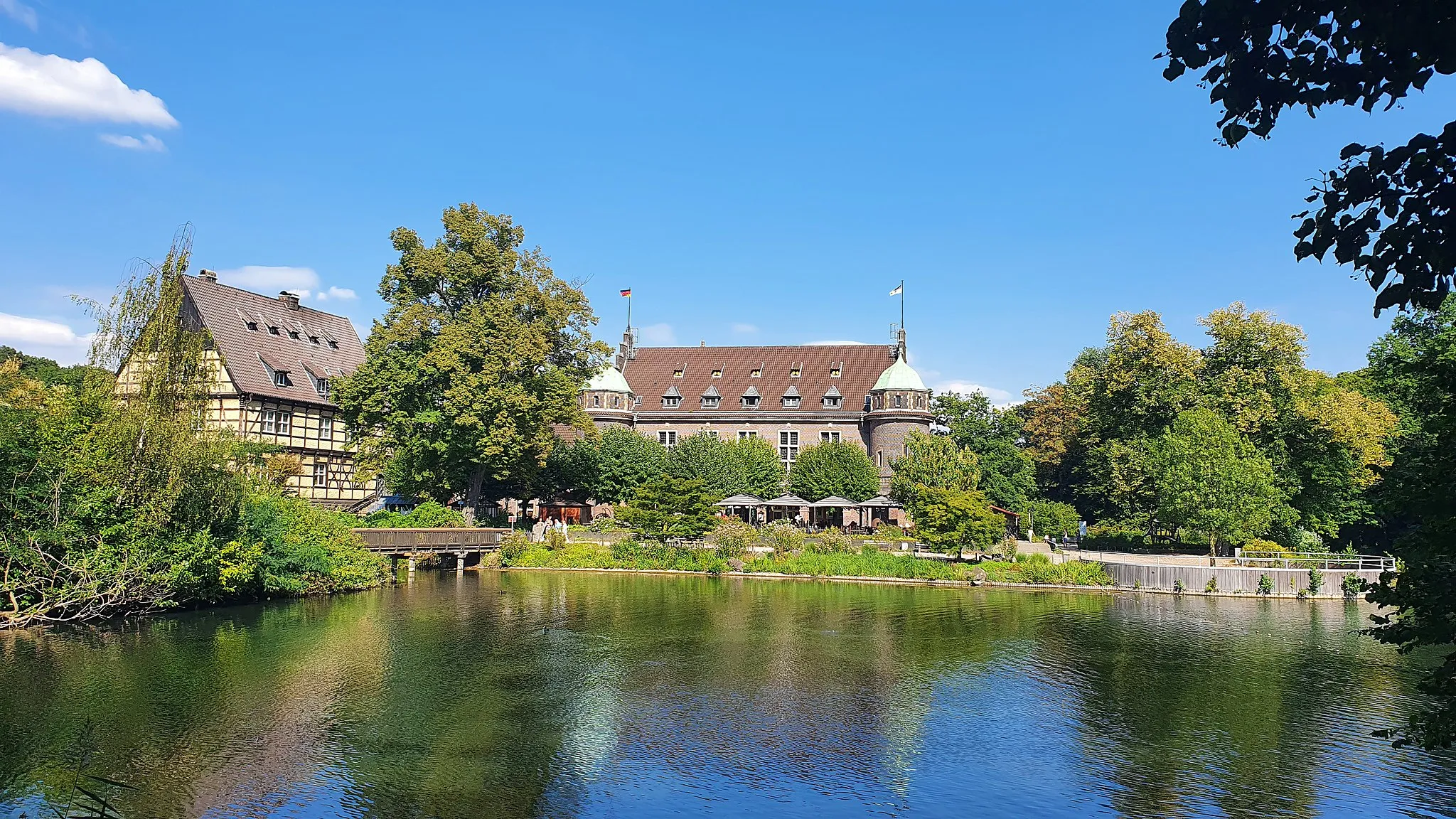 Photo showing: Schloss Wittringen, a castle (completed in 1928 on an older ground) in Gladbeck, North-Rhine Westphalia, Germany.