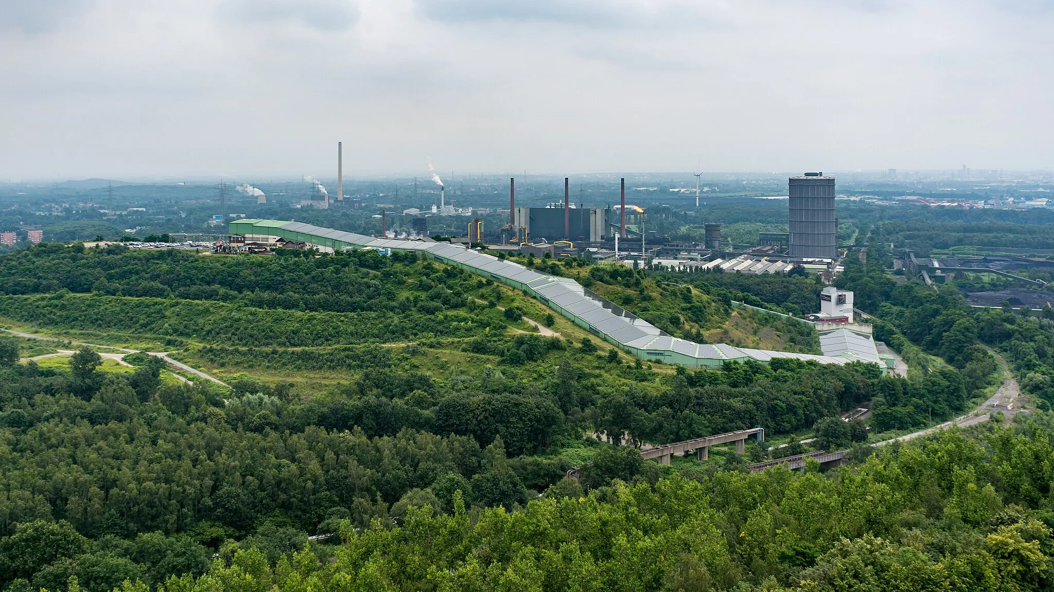 Photo showing: Alpincenter on slag heap Prosperstraße, Bottrop, North Rhine-Westphalia, Germany