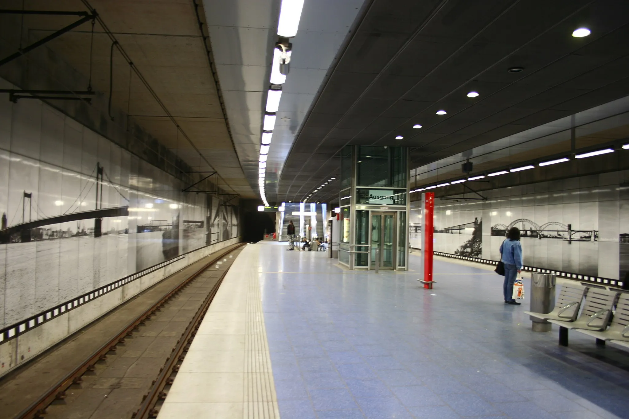Photo showing: U-Bahnhof Meiderich Bf der Stadtbahn Duisburg