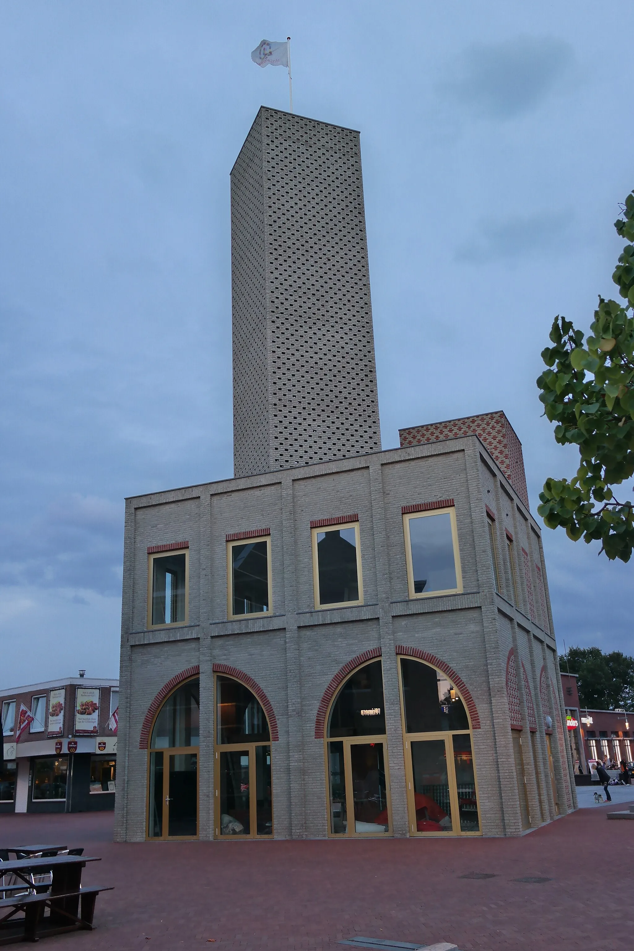 Photo showing: Raadhuisplein, Nieuw Bergen