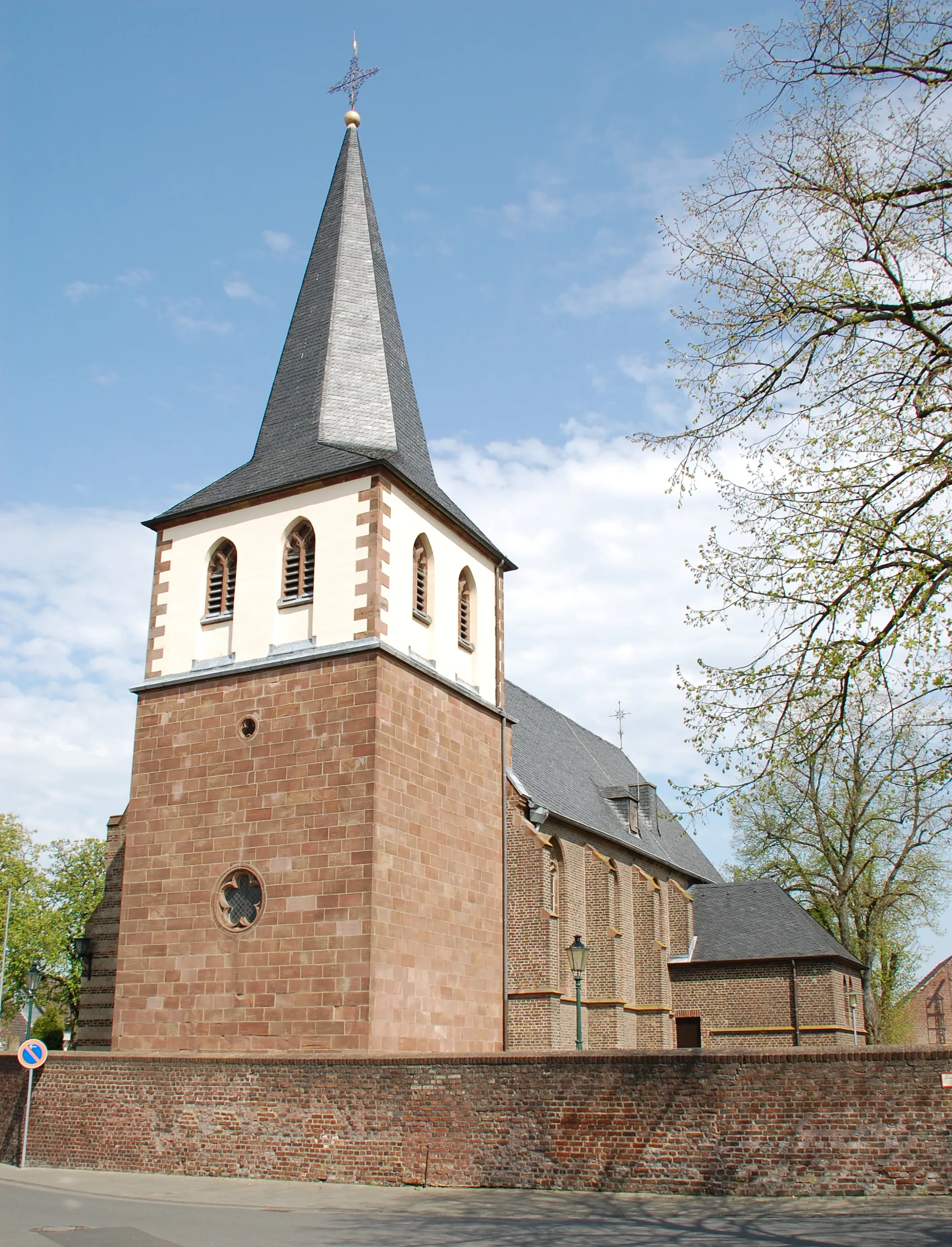 Photo showing: St. Dionysius in Elsdorf-Heppendorf, Kerpen, Germany