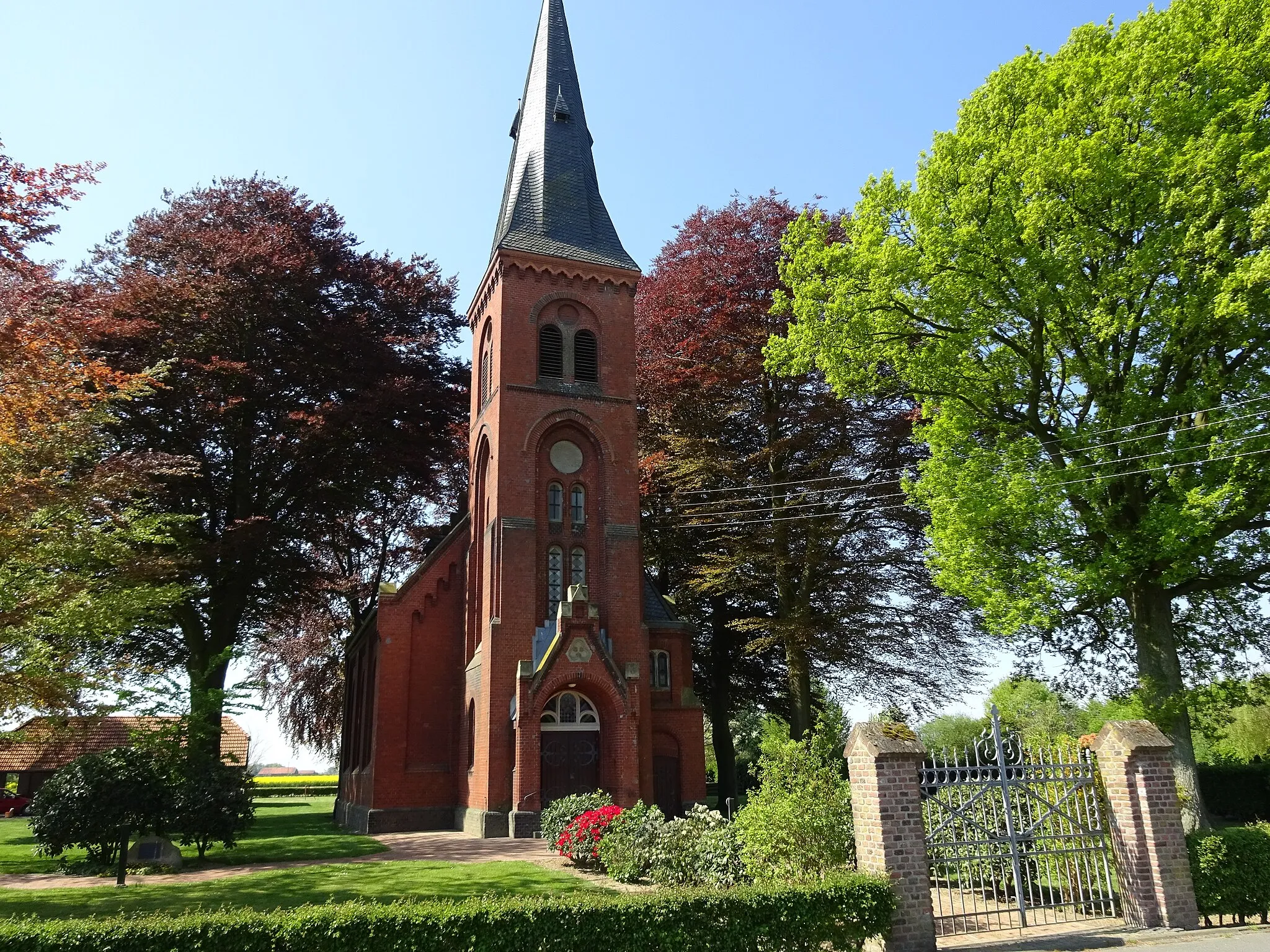 Photo showing: Protestant Church at Kalkar-Neulouisendorf, Germany; built after a design by architect Julis Otter, finished in 1898