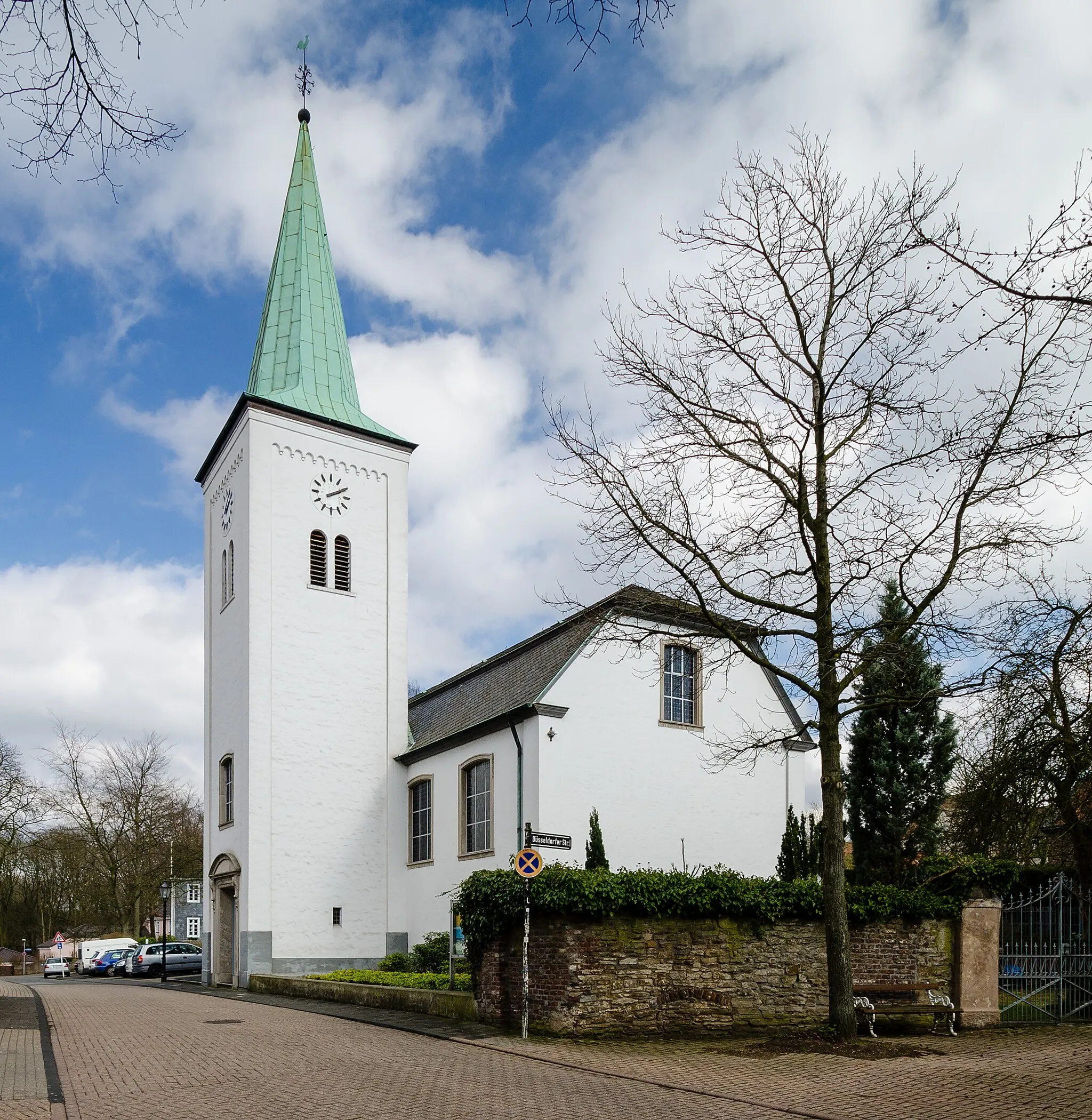 Photo showing: Protestant village church of Saarn, Mülheim an der Ruhr