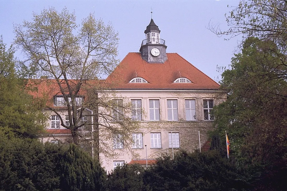 Photo showing: Frontansicht des Gymnasiums Odenkirchen