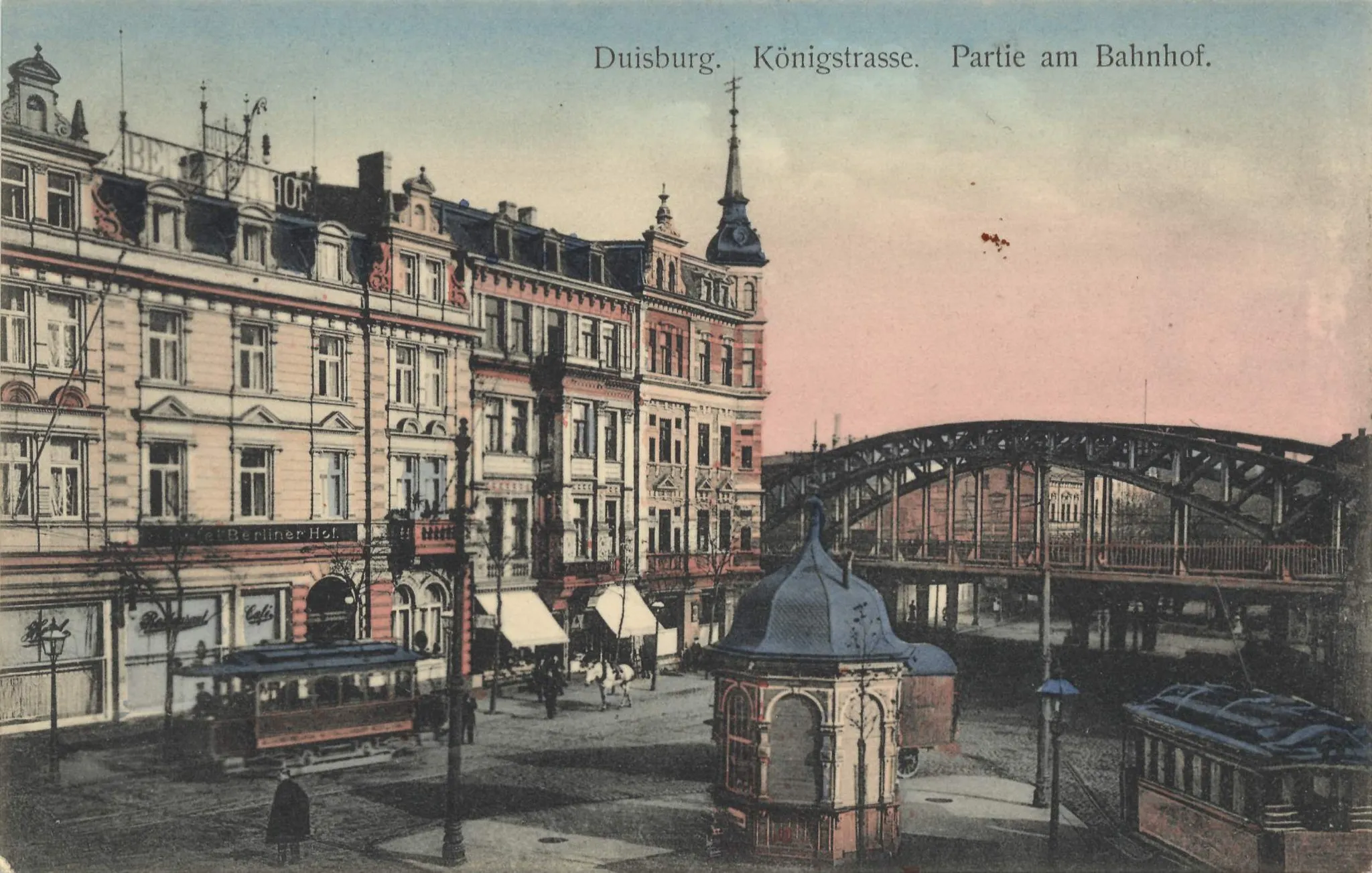 Photo showing: Eisenbahnbrücken über der Königstraße / Mülheimer Straße nördlich am Hauptbahnhof in Duisburg, vermutlich um 1910
