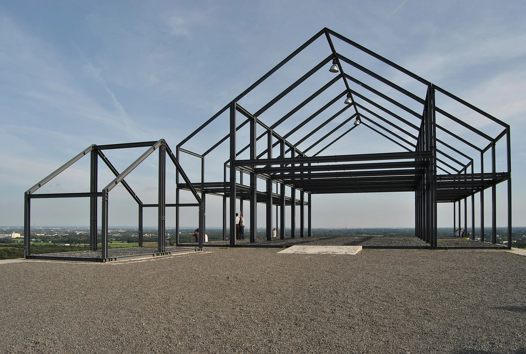 Photo showing: A steel frame in the form of a Low German Hallhouse used as a outdoor meeting place.