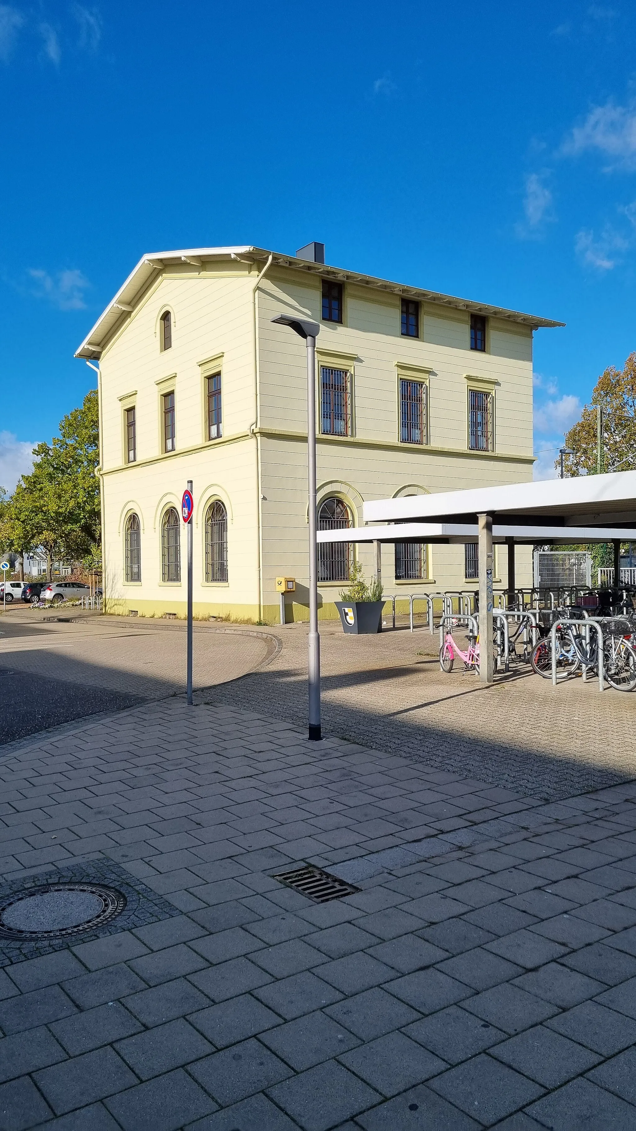 Photo showing: Bahnhof Kleinenbroich