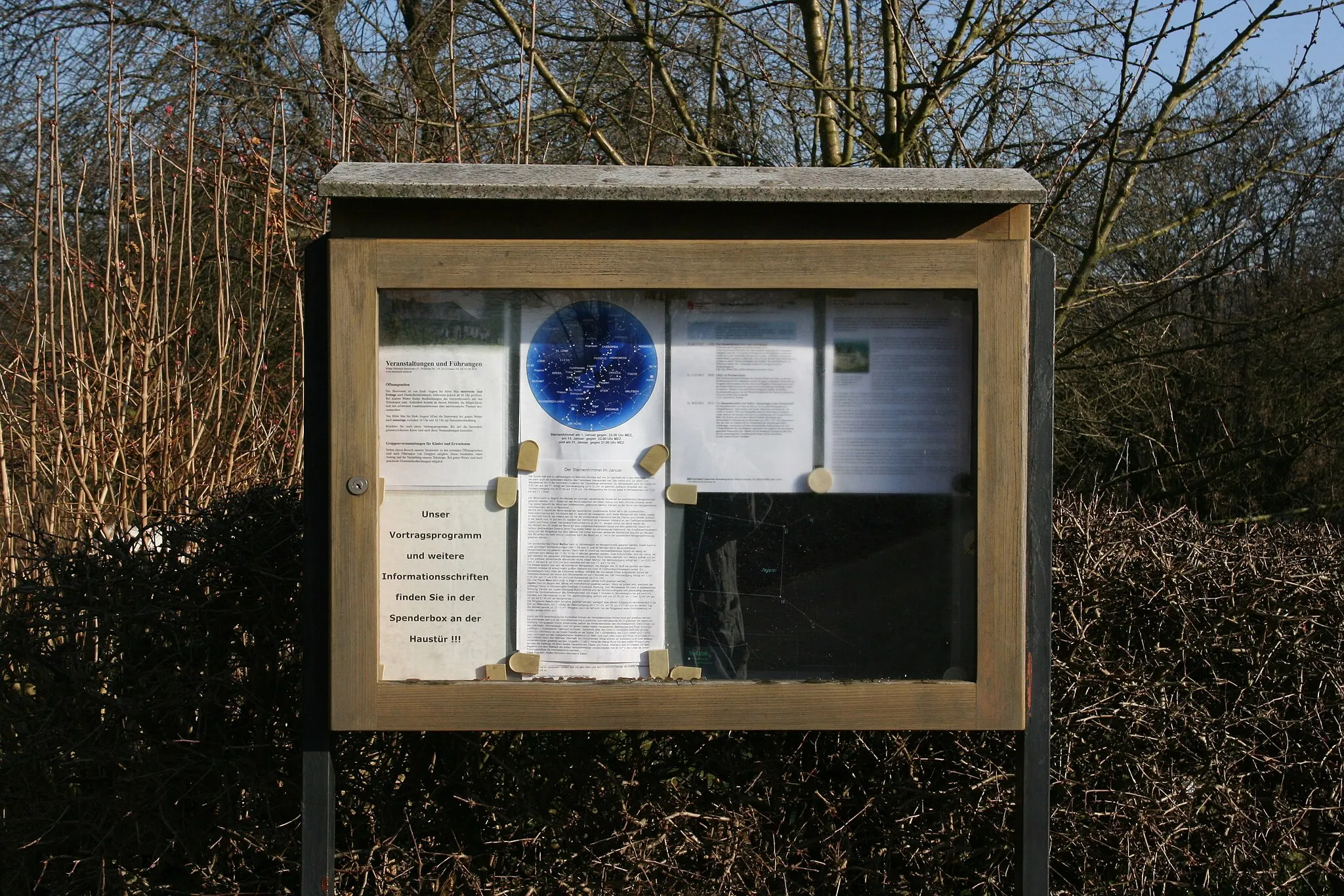 Photo showing: Walter-Hohmann-Sternwarte, Wallneyer Straße in Essen