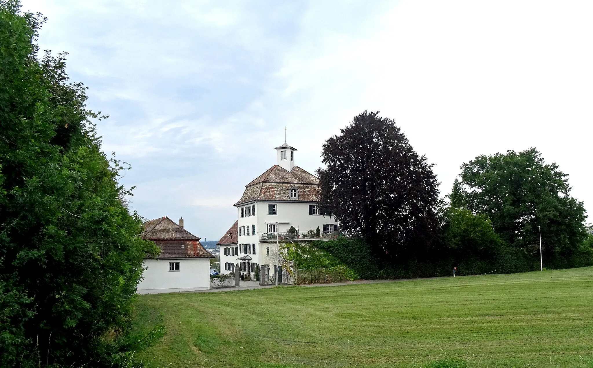 Photo showing: Bernegg Castle in Kreuzlingen, Switzerland, seen from the north.