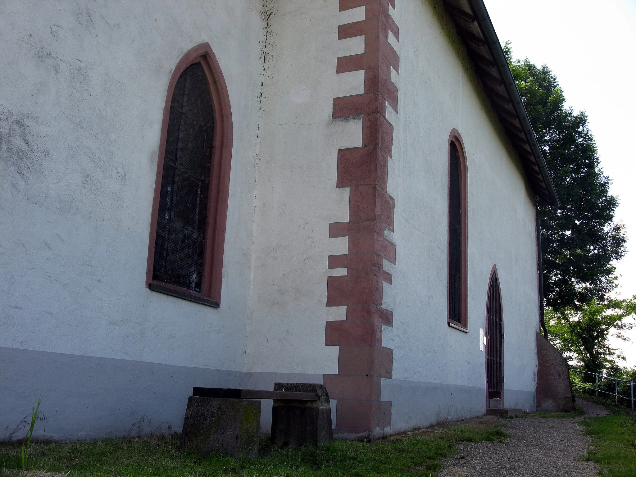 Photo showing: Michaelskapelle in Riegel, Nordseite