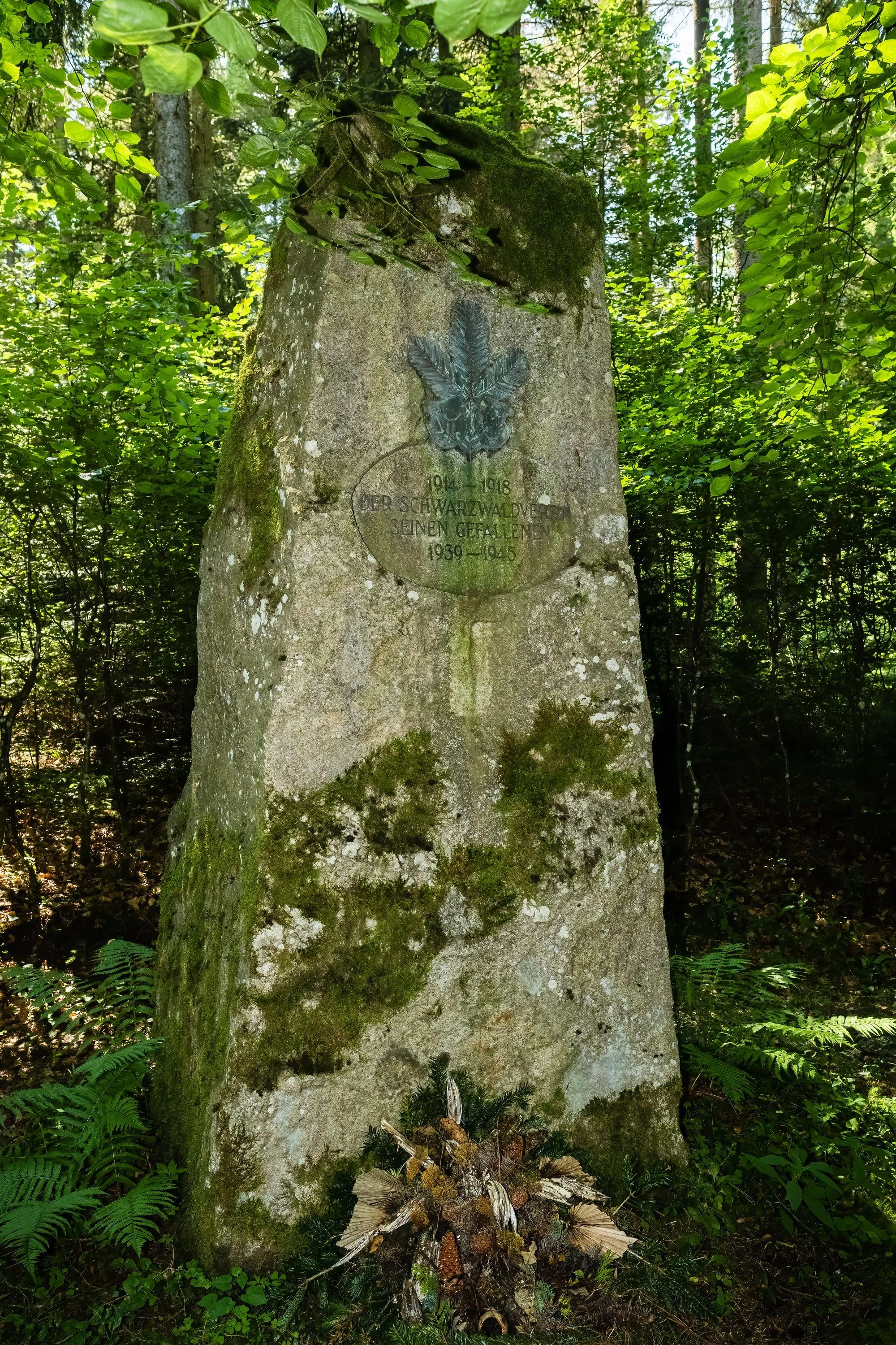 Photo showing: Vom Schwarzwaldverein gestiftetes Denkmal für seine in den Weltkriegen Gefallenen