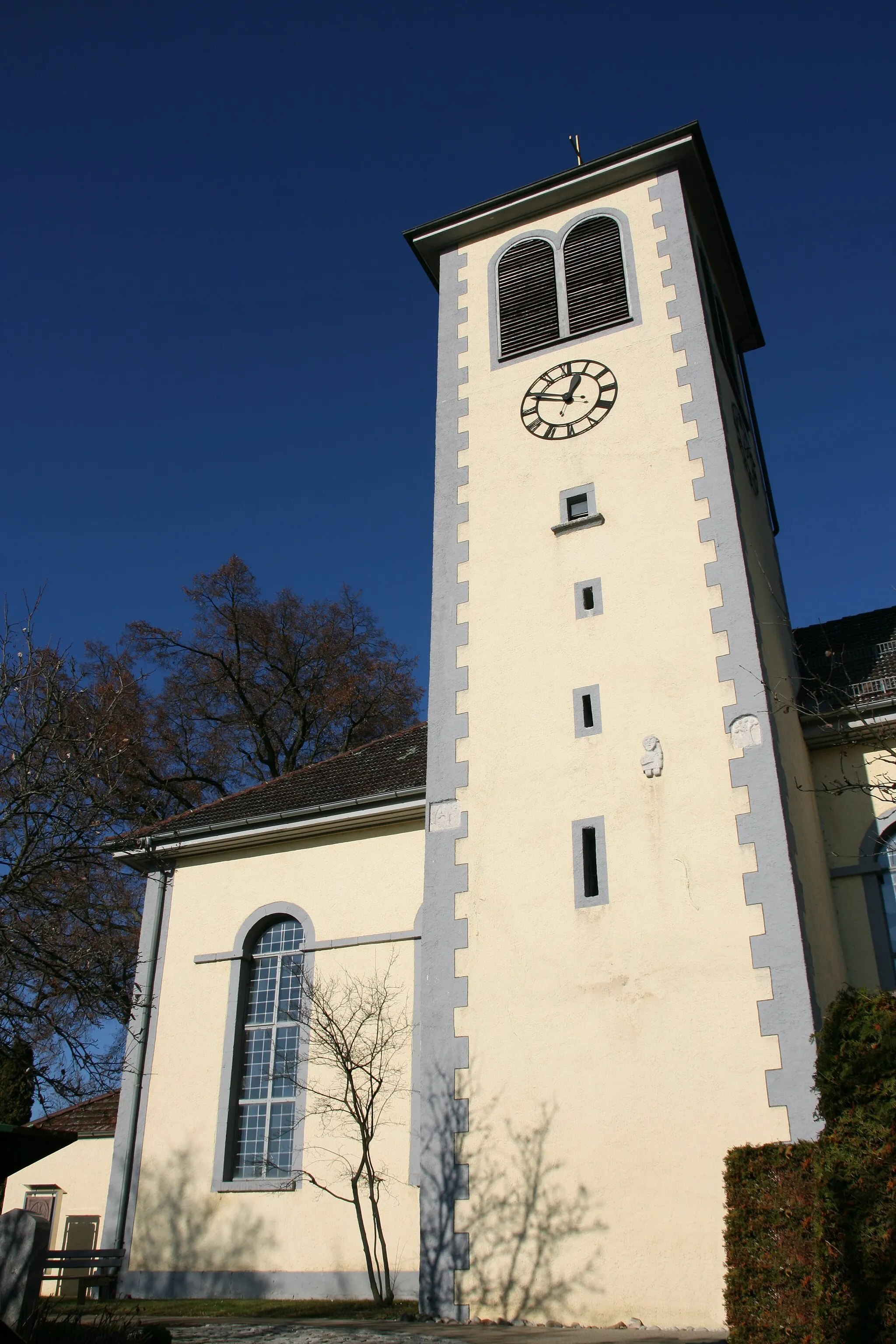 Photo showing: Front Close-Up of the Protestant Church in Rietheim-Weilheim