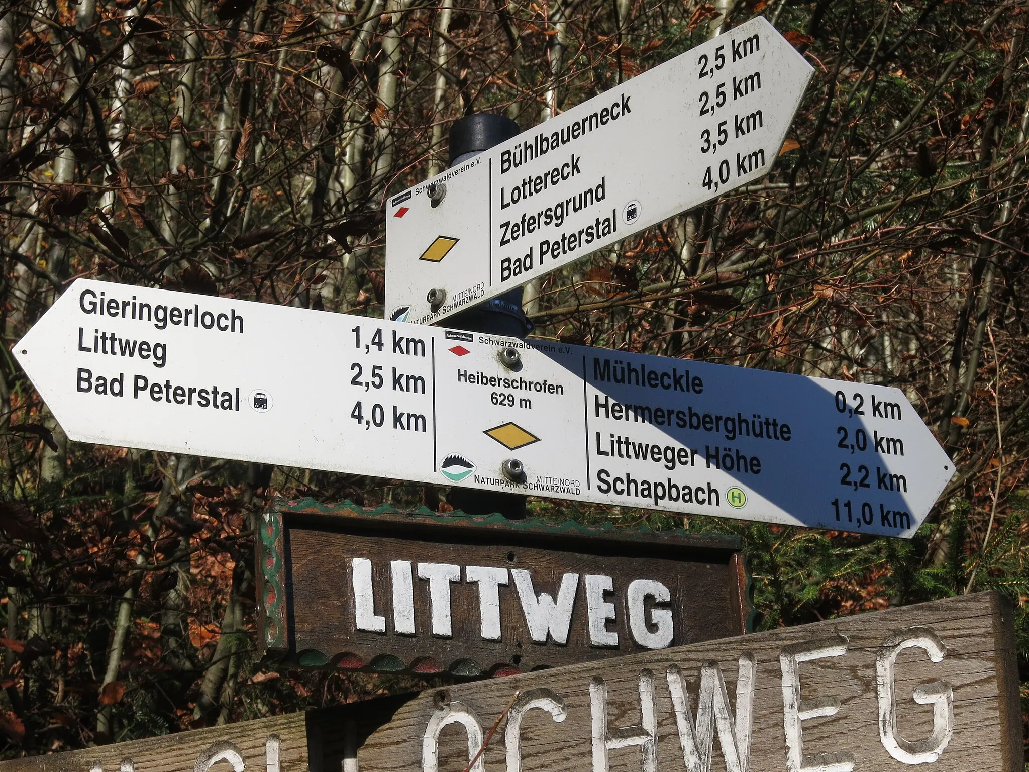 Photo showing: Wegweiser "Heiberschrofen" des Schwarzwaldvereins