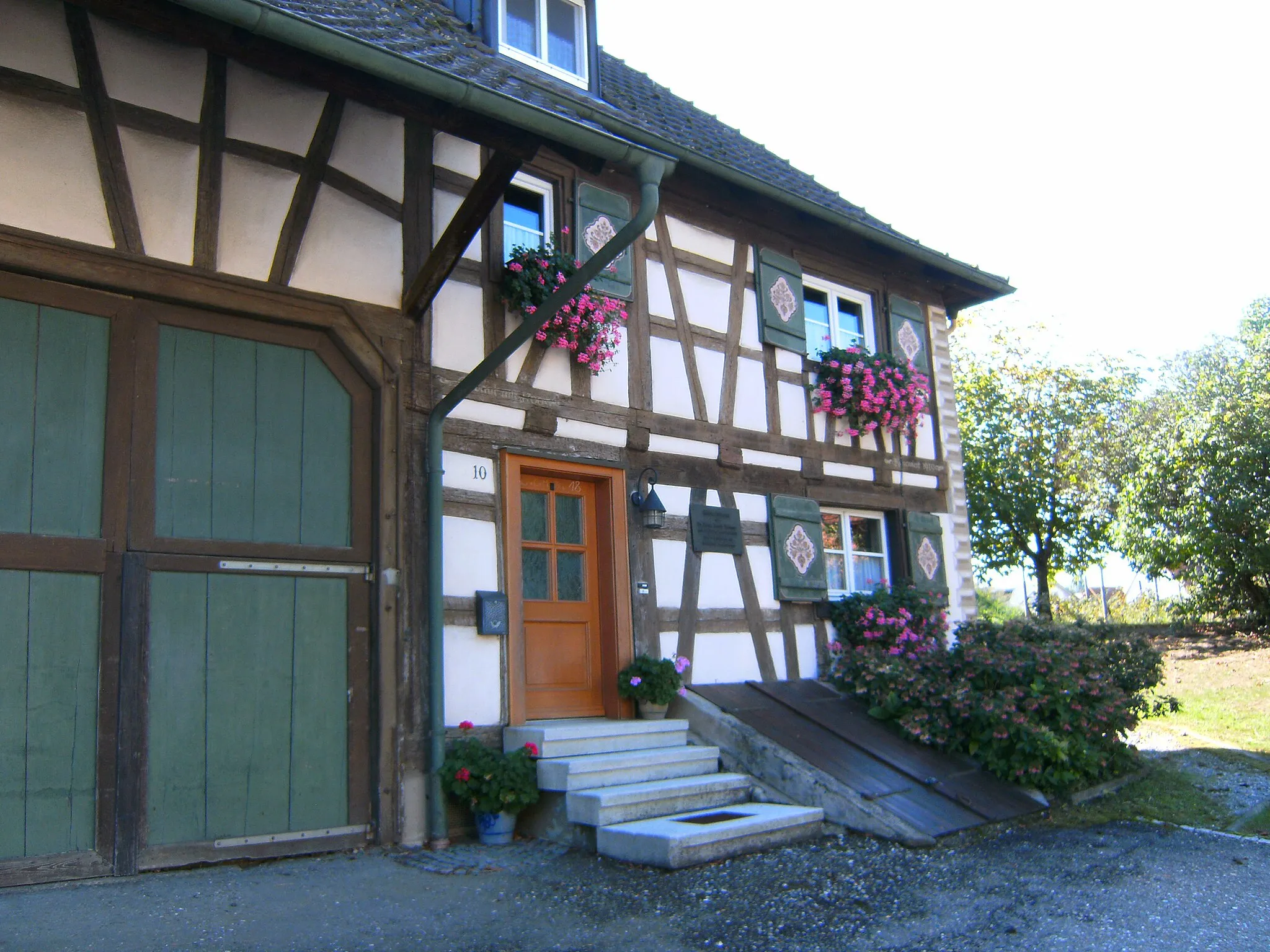 Photo showing: Moos-Iznang, local part of Moos (am Bodensee), Höristraße 10: house where Franz Anton Mesmer was born (now  private property).