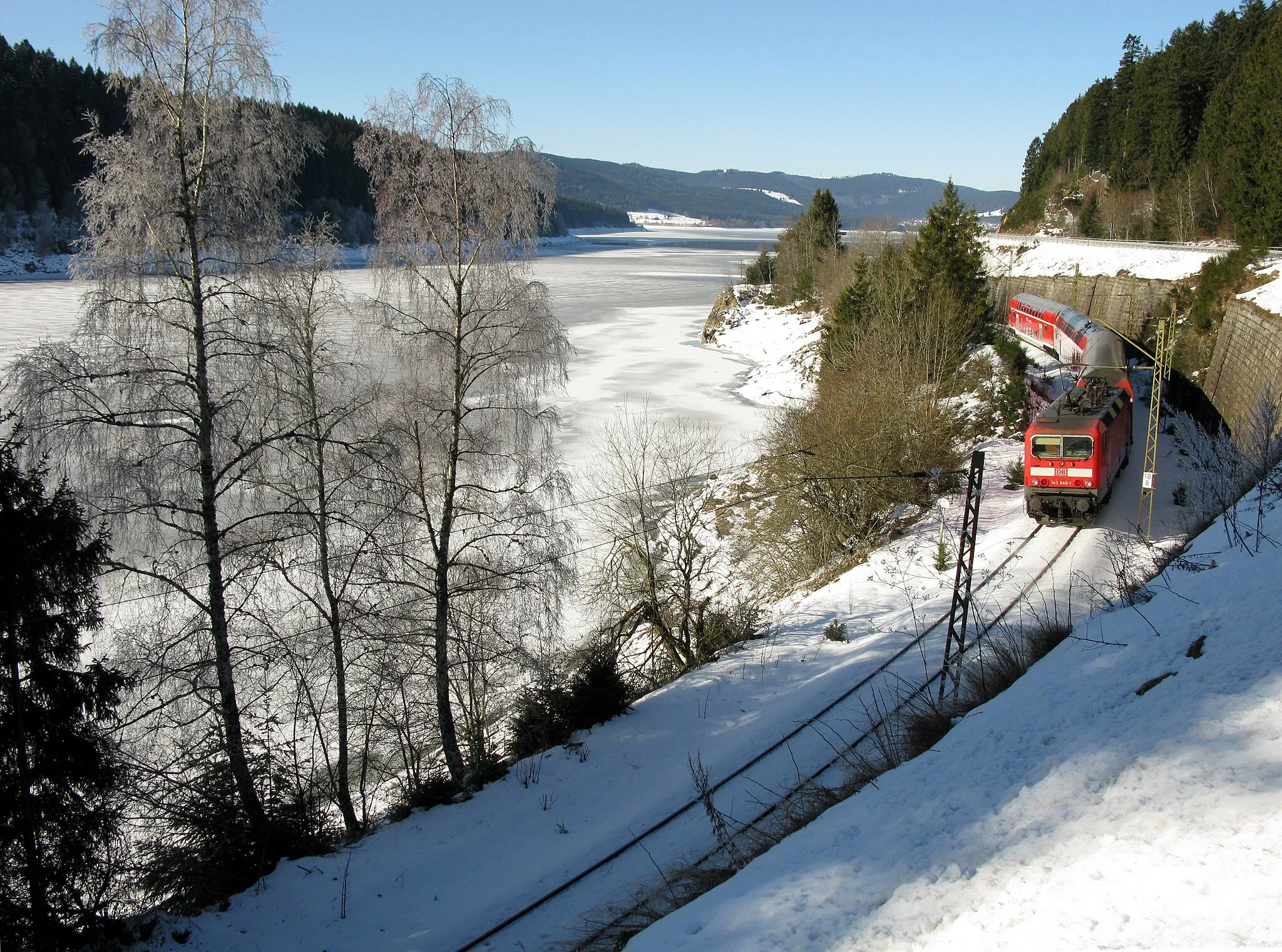 Photo showing: Dreiseenbahn bei der Ausfahrt aus dem Bahnhof Seebrugg