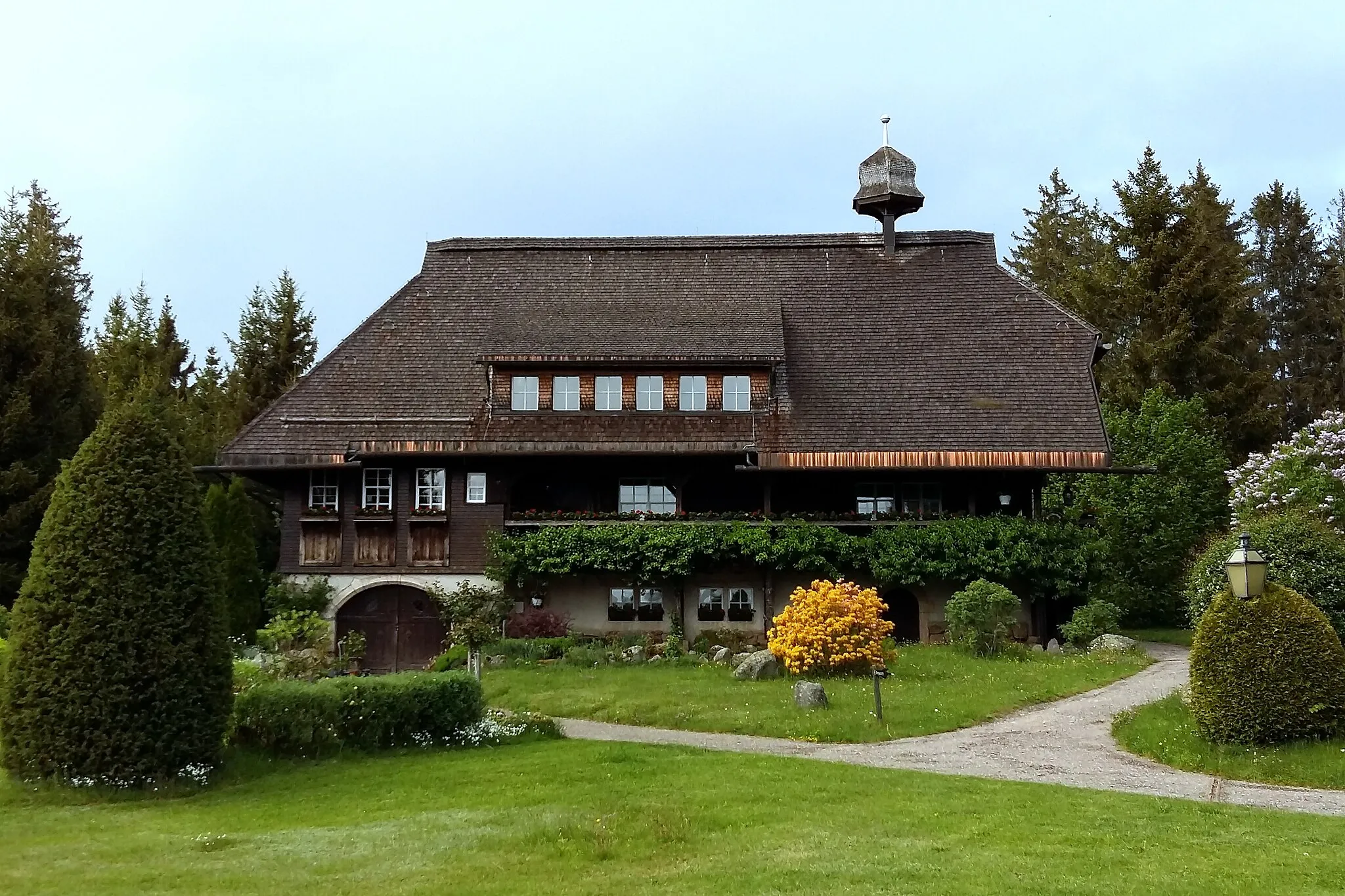 Photo showing: Das Heimatmuseum Hüsli ist ein 1911 im Stil eines Schwarzwaldhauses erbautes Heimatmuseum.
