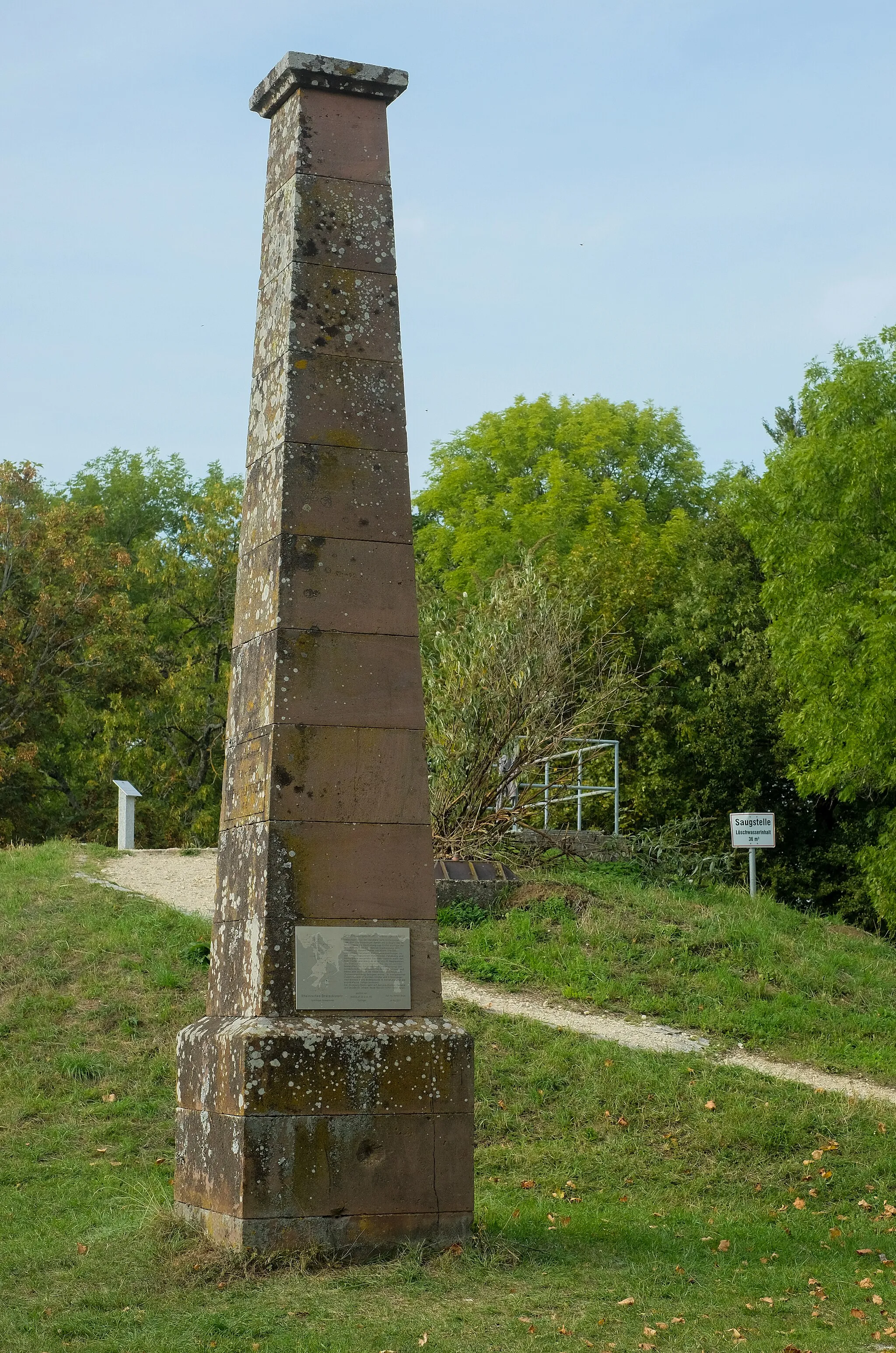 Photo showing: Surface reference mark Dreifaltigkeitsberg, used in 1875 for Grade measurement Spaichingen, district Tuttlingen, Baden-Württemberg, Germany