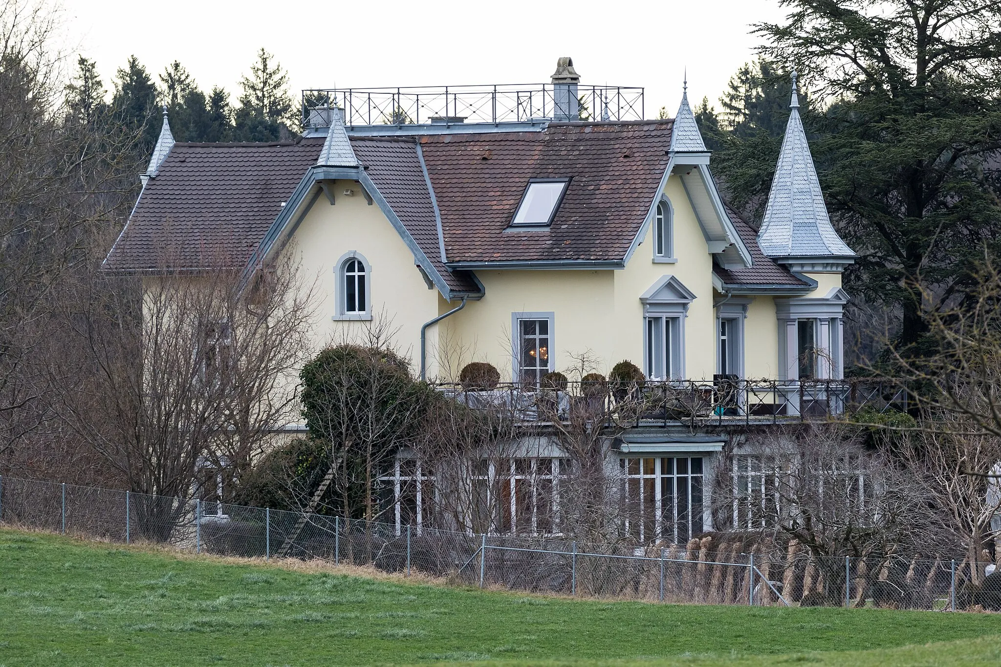 Photo showing: Südwestansicht der Villa Lindenhof (19. Jahrh.), Dippishausen, Kemmental
