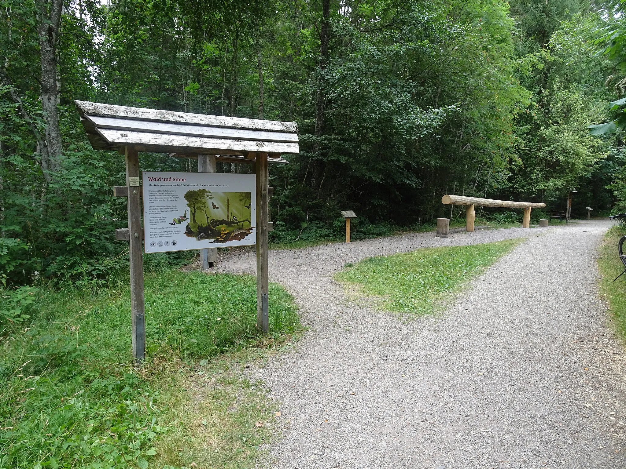 Photo showing: Station "Wald und Sinne" des Naturerlebnispfads in Hinterzarten