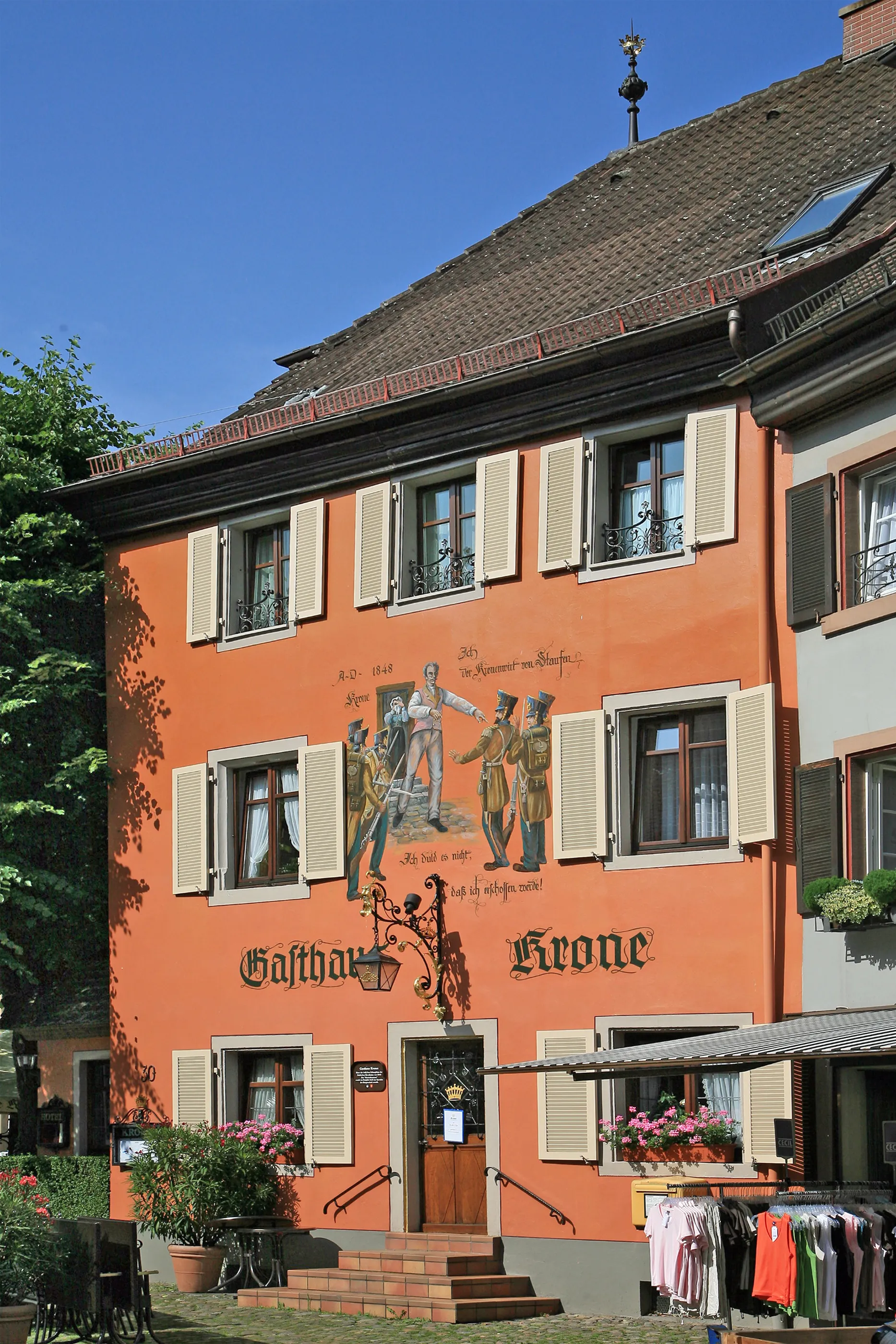 Photo showing: Historische Gaststätte in der Stadt Staufen im Breisgau, Hauptstraße.