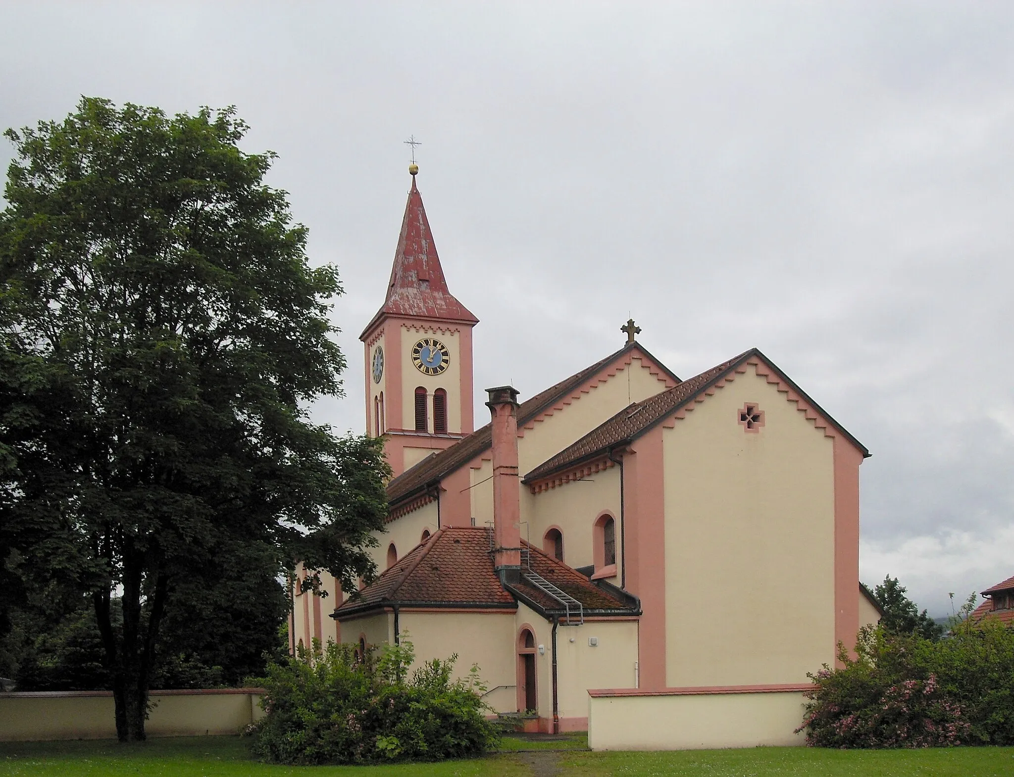 Photo showing: Kirche St. Clemens in Lauchringen