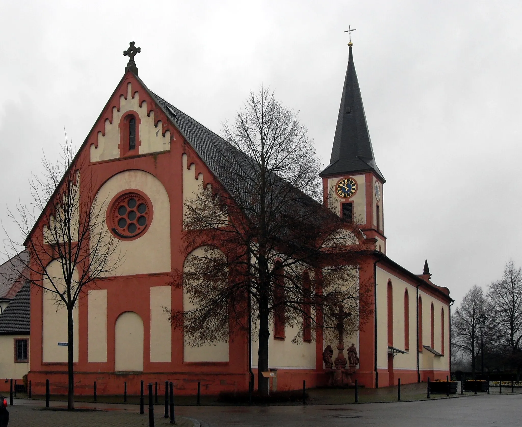 Photo showing: Pfarrkirche Petri in Ketten in Rust, Deutschland