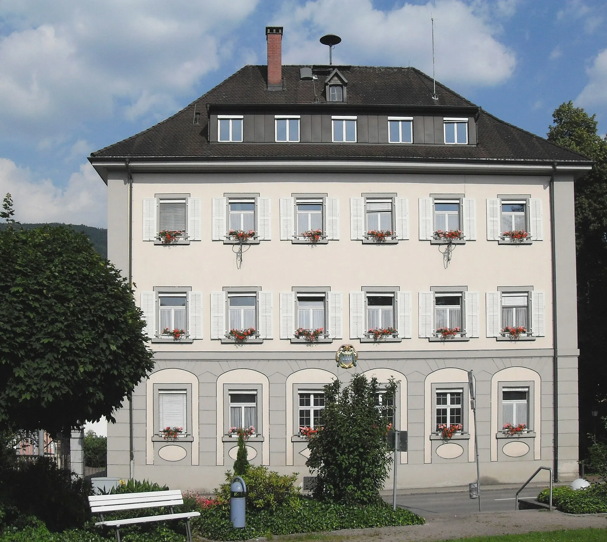 Photo showing: Westseote des Rathauses der Stadt Wehr