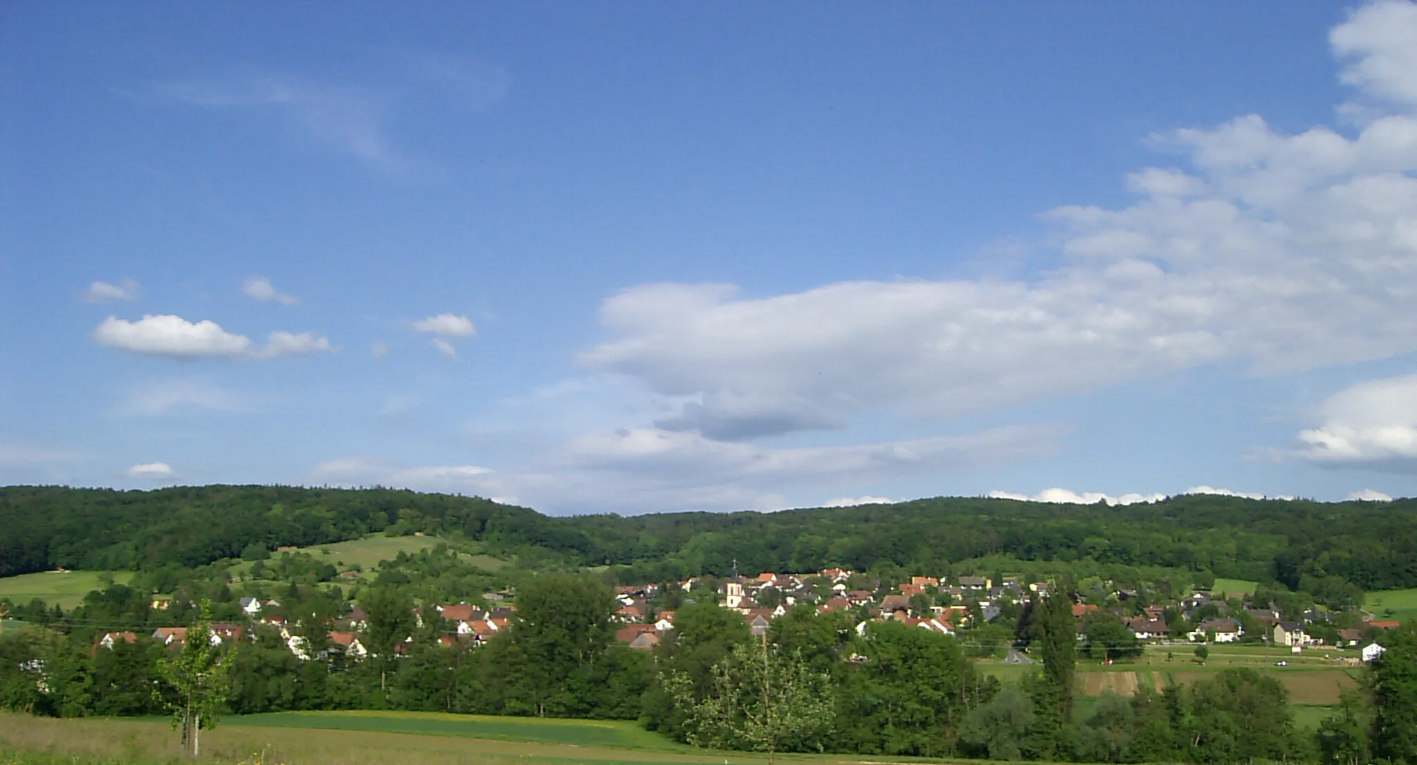 Photo showing: Blick aus Richtung Westen auf Wittlingen, Baden-Württemberg, Deutschland