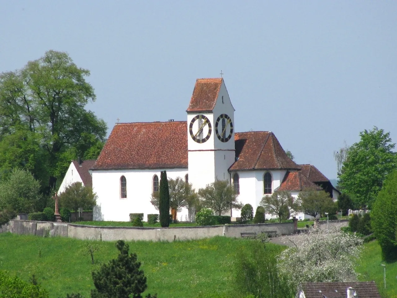 Photo showing: Old Catholic church St. Martin in Magden